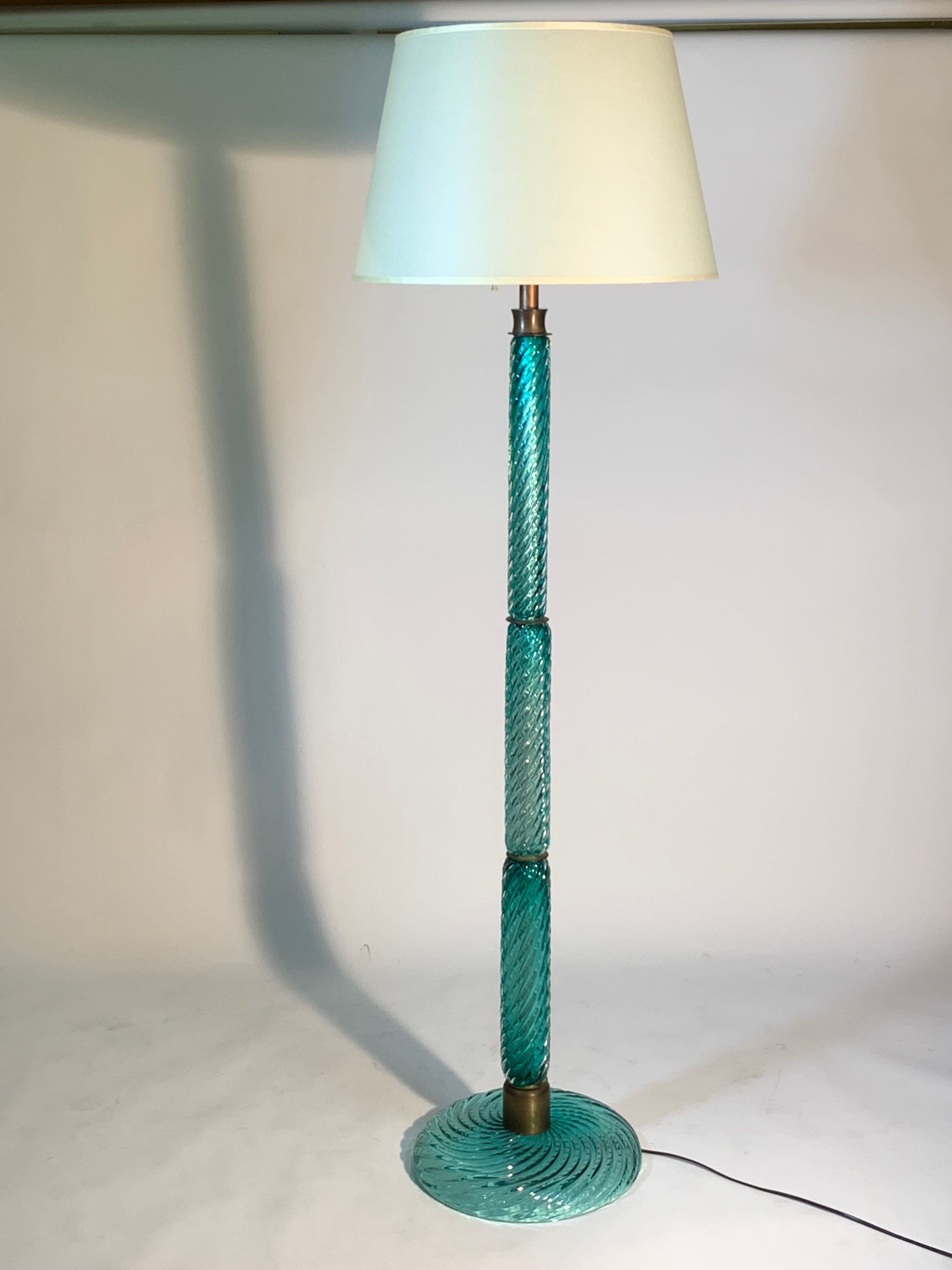 Mid-20th Century Carlo Scarpa For Venini Mid Century Italian Green Spiral Glass Floor Lamp