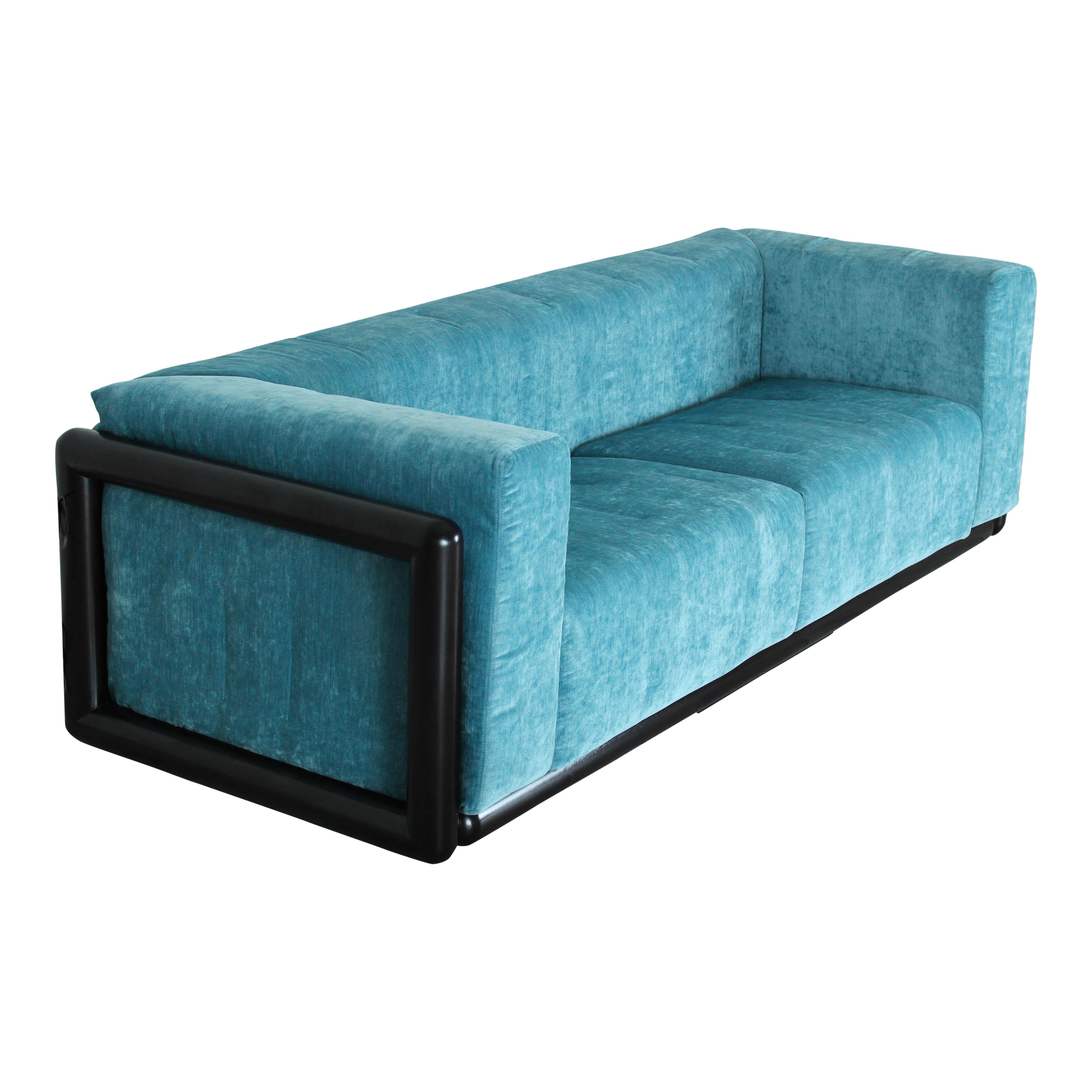 Italian Carlo Scarpa Iroko Wood and Azure Velvet Cornaro Sofa for Studio Simon, 1974 For Sale
