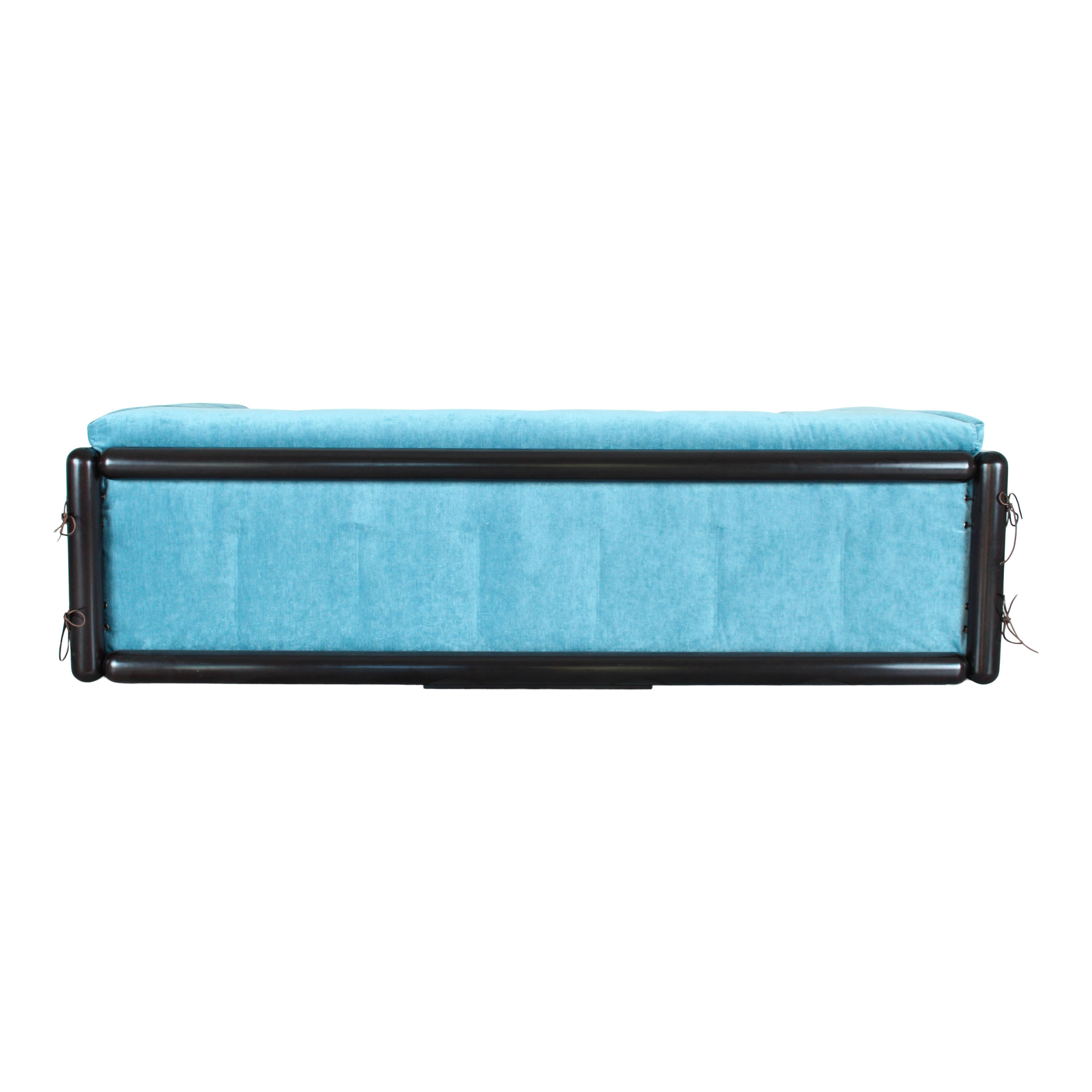 Carlo Scarpa Iroko Wood and Azure Velvet Cornaro Sofa for Studio Simon, 1974 For Sale 1