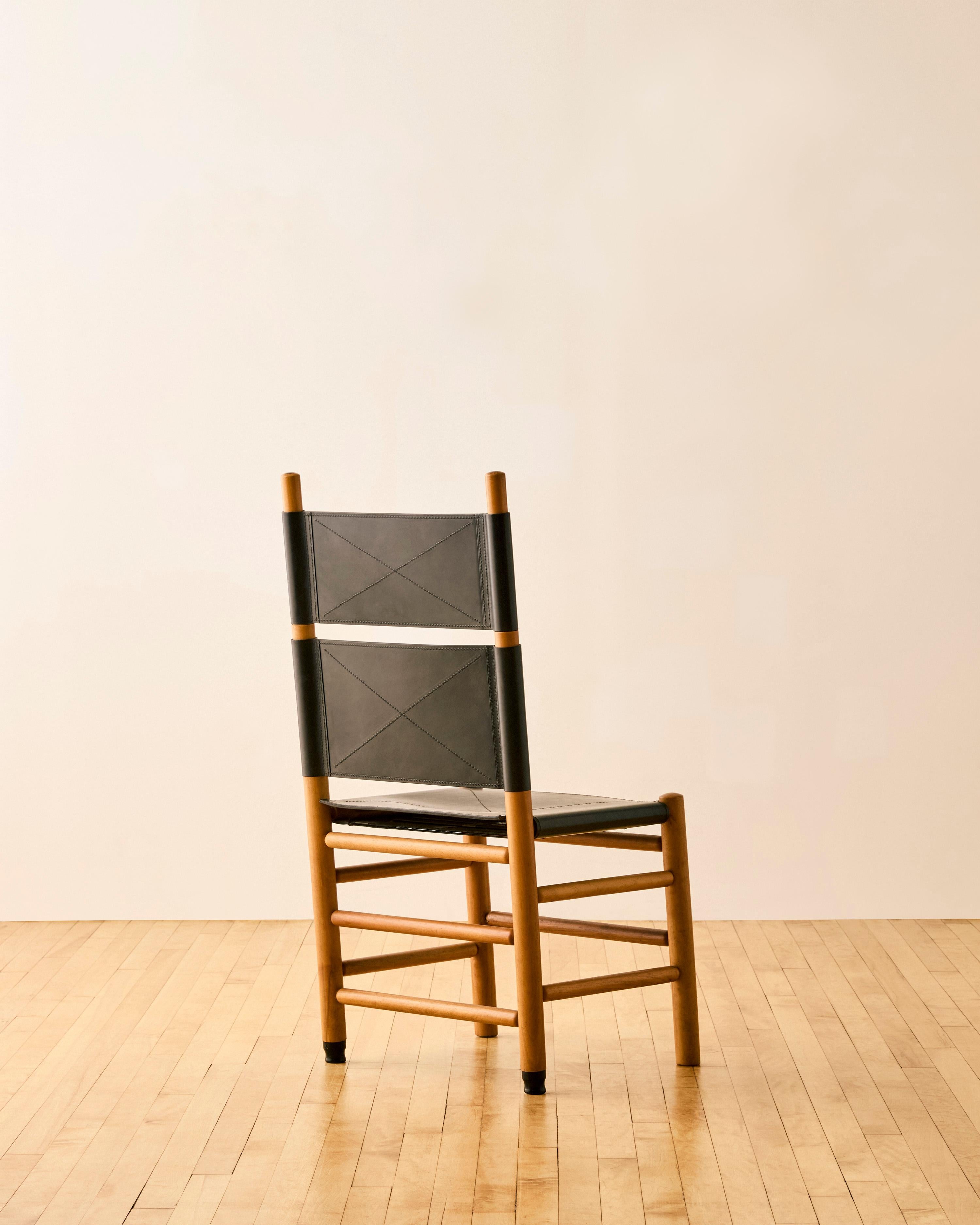 Carlo Scarpa 'Kentucky' Satz von vier Esszimmerstühlen (Italienisch) im Angebot