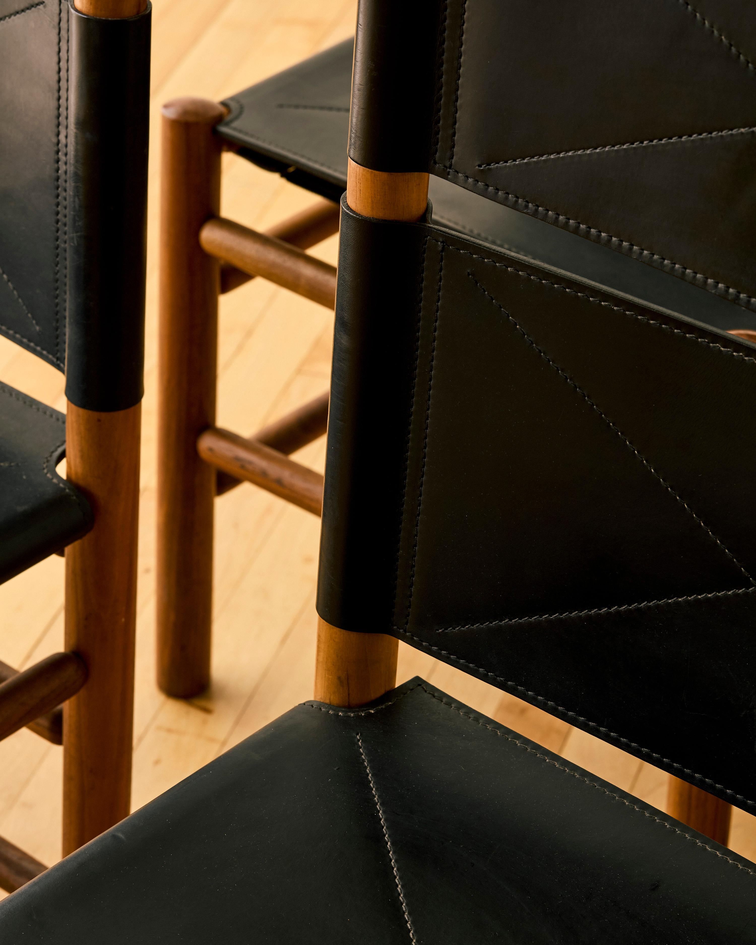 Carlo Scarpa 'Kentucky' Satz von vier Esszimmerstühlen im Angebot 2