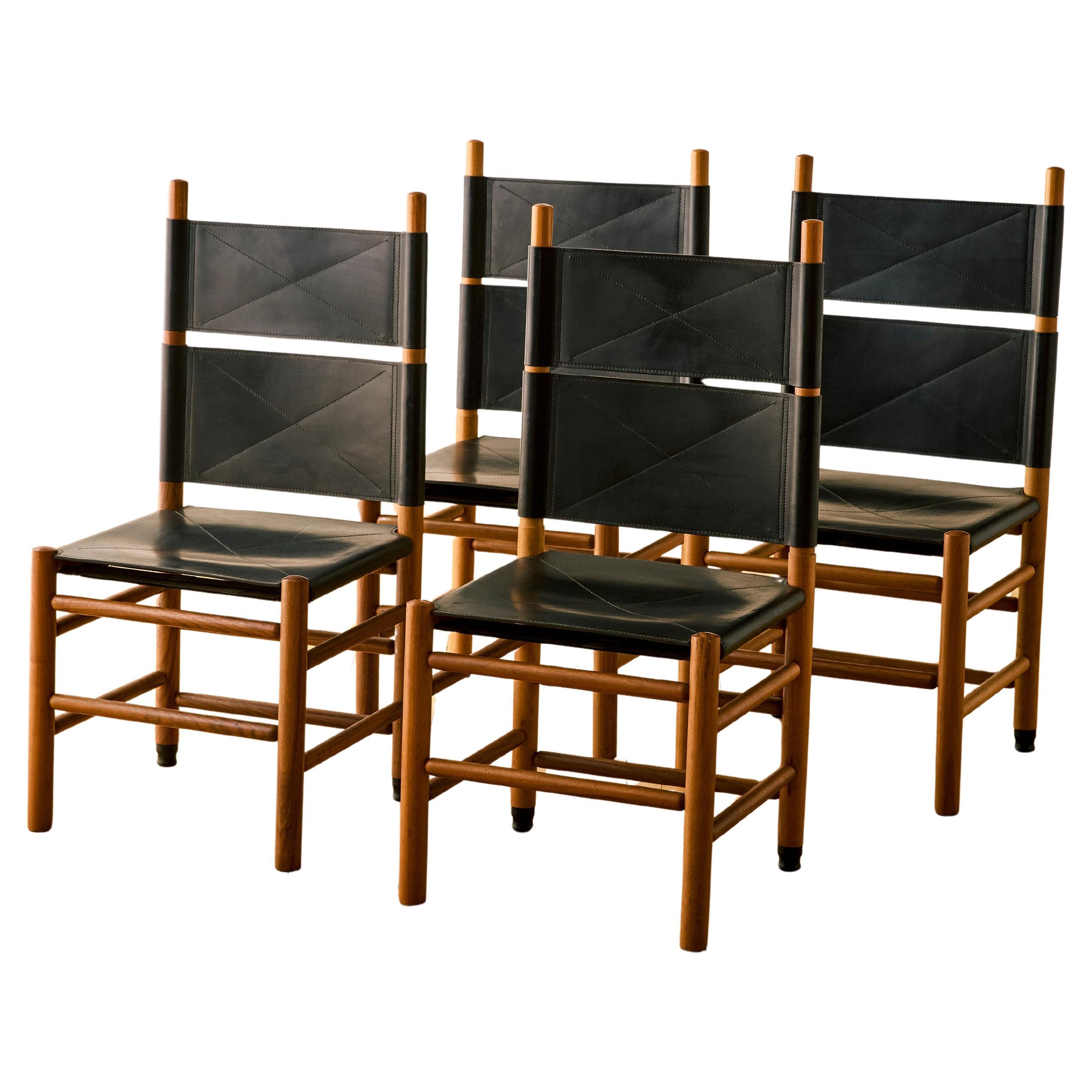 Carlo Scarpa 
Kentucky
 Satz von vier Esszimmerstühlen