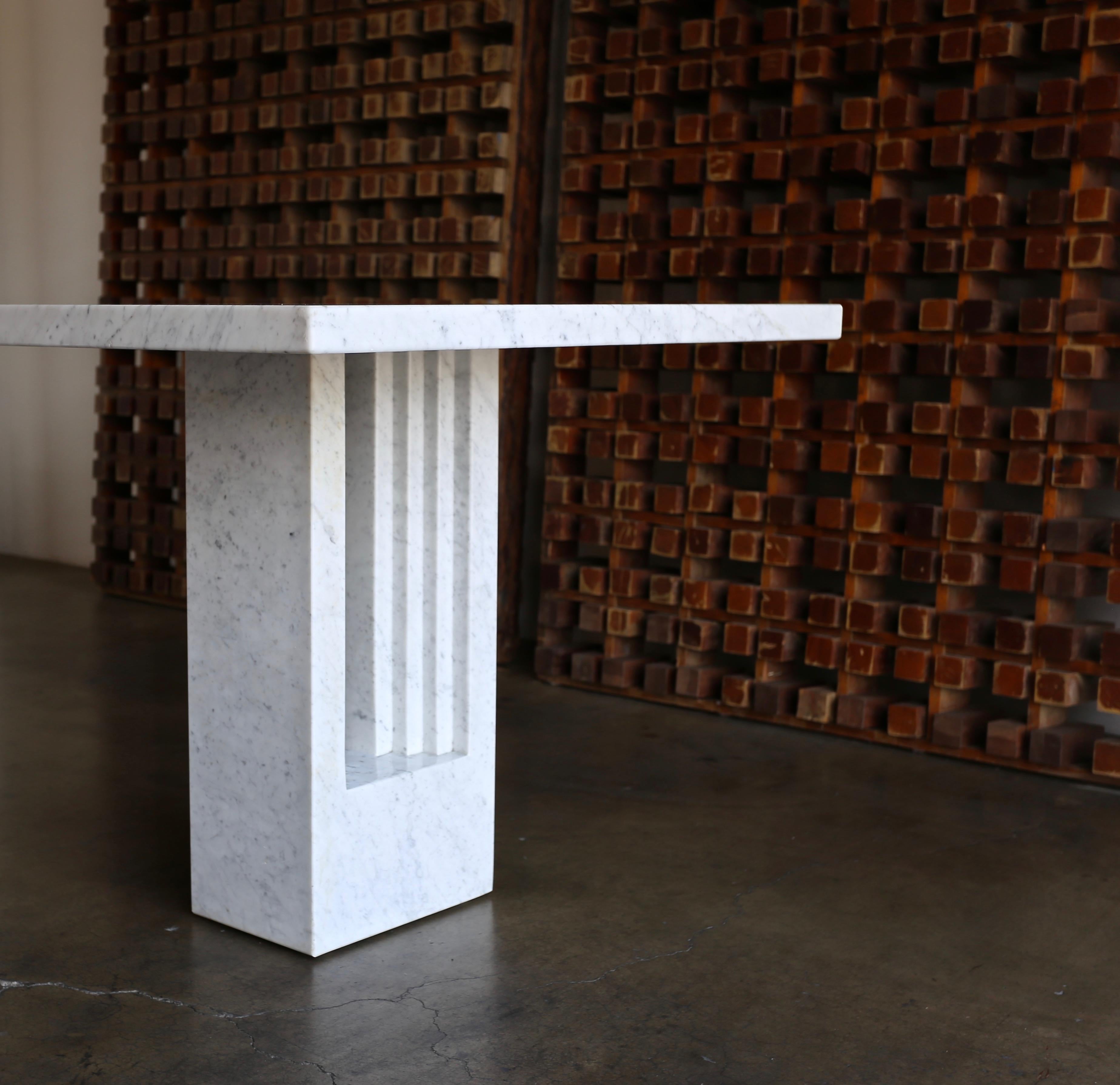 Carlo Scarpa & Marcel Breuer 'Delfi' Marble Table In Good Condition In Costa Mesa, CA