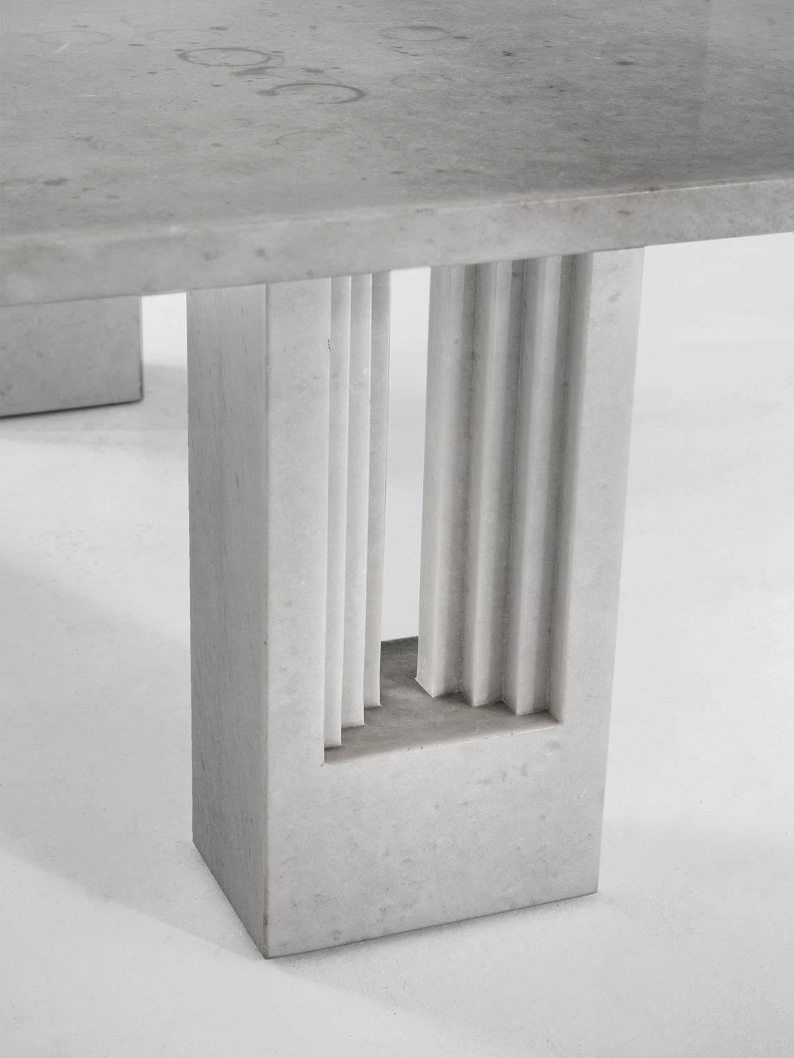 Carlo Scarpa and Marcel Breuer 'Delfi' Table in Marble In Good Condition In Waalwijk, NL