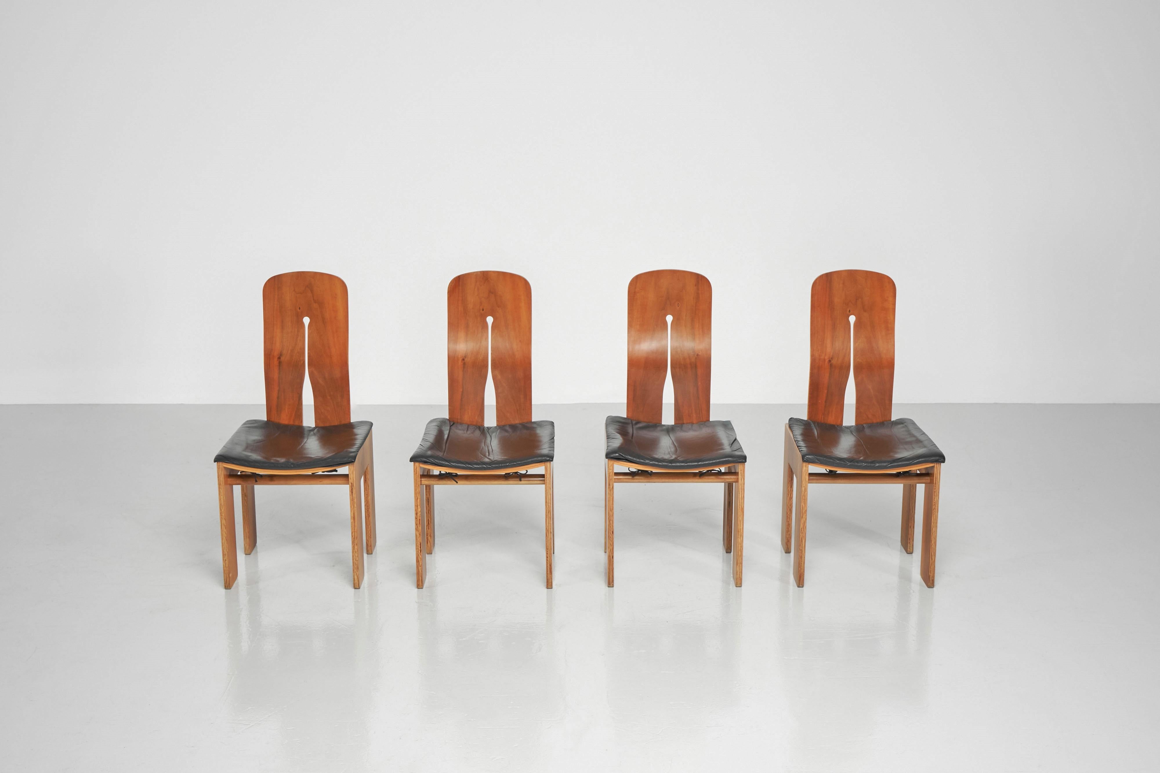 Carlo Scarpa model 765 dining chairs Bernini Italy 1977 In Good Condition In Roosendaal, Noord Brabant