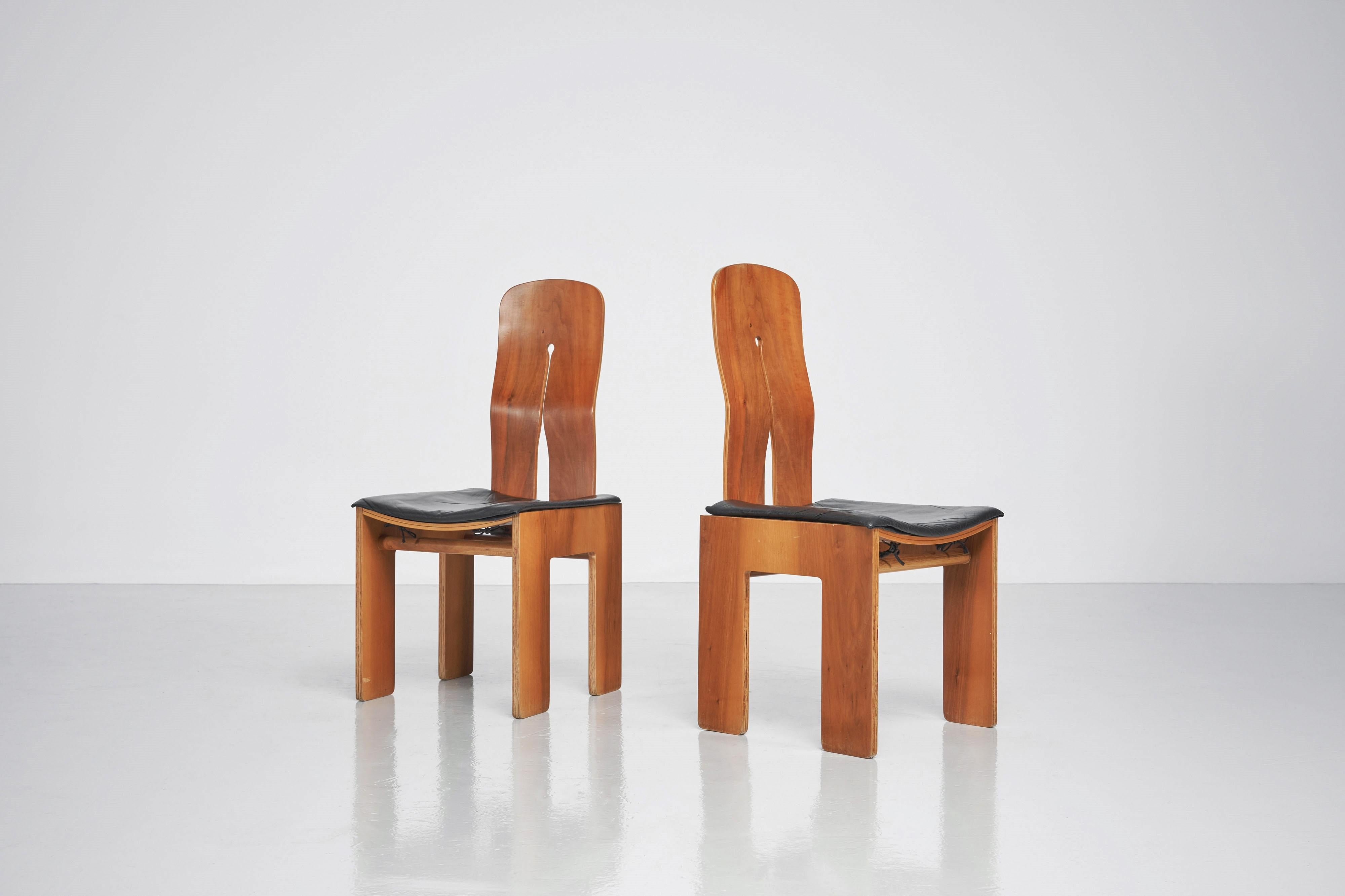 Carlo Scarpa model 765 dining chairs Bernini Italy 1977 1