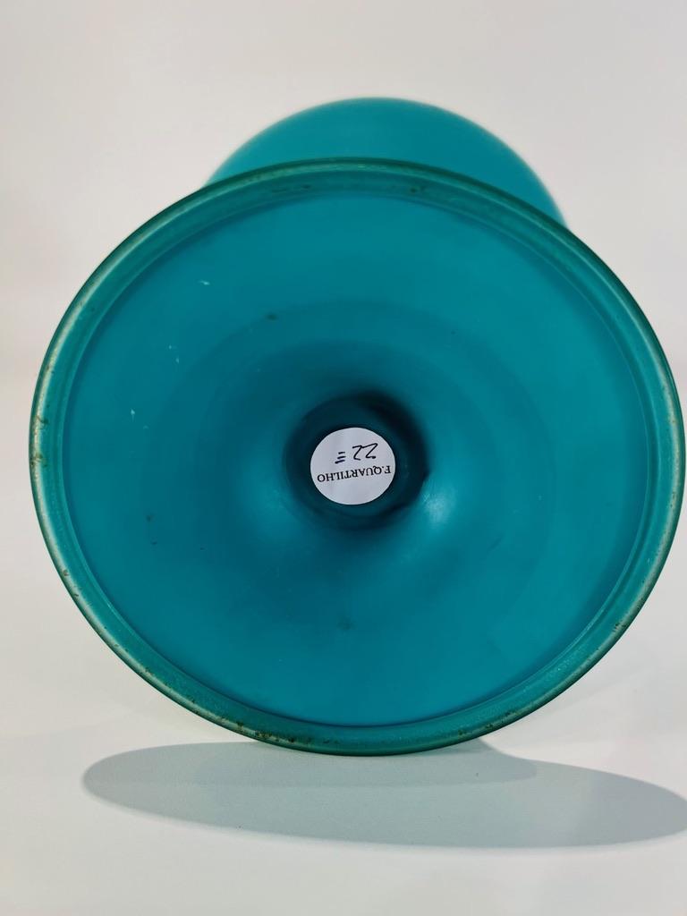 Milieu du XXe siècle Vase en verre de Murano bleu et or vers 1950, Carlo Scarpa. en vente