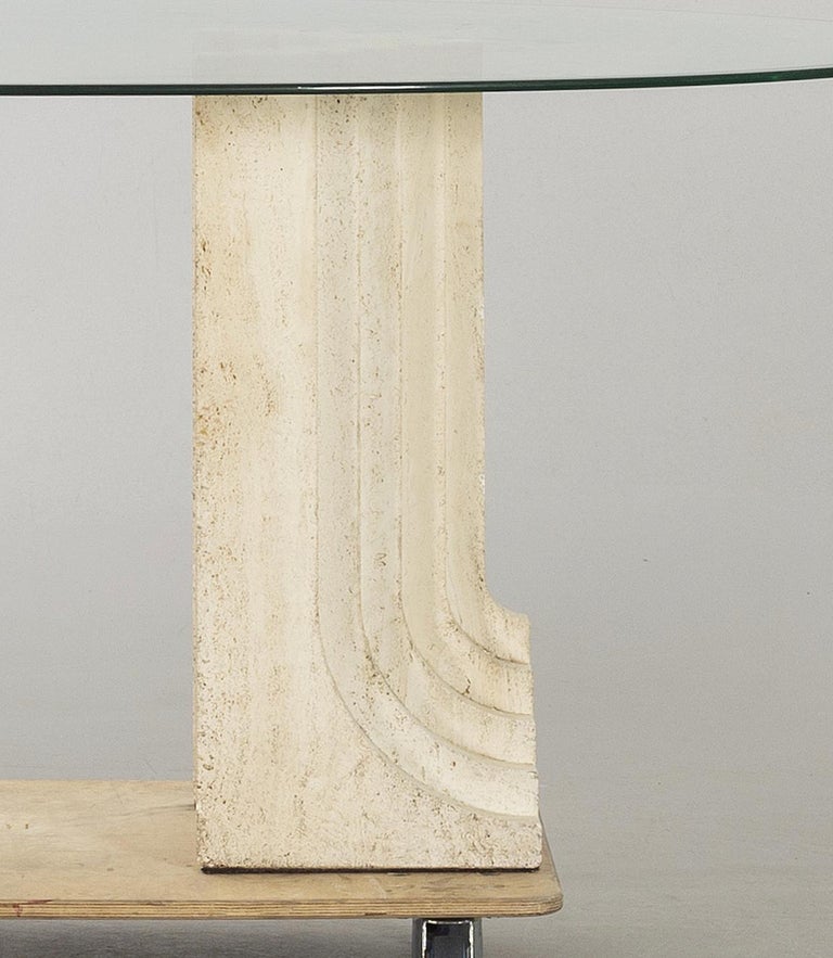 Italian Carlo Scarpa Oval table clear glass and beige open travertine base Italy 1970  For Sale
