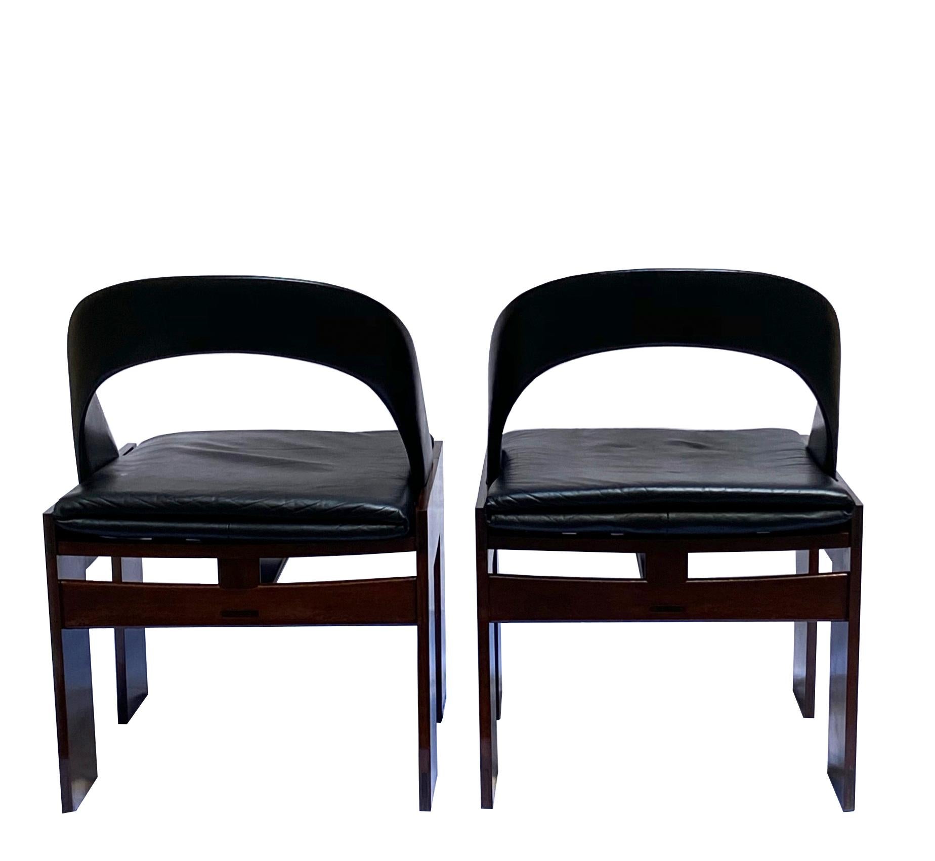 Carlo Scarpa Pair of Mod.618 Chairs In Good Condition In Naples, IT