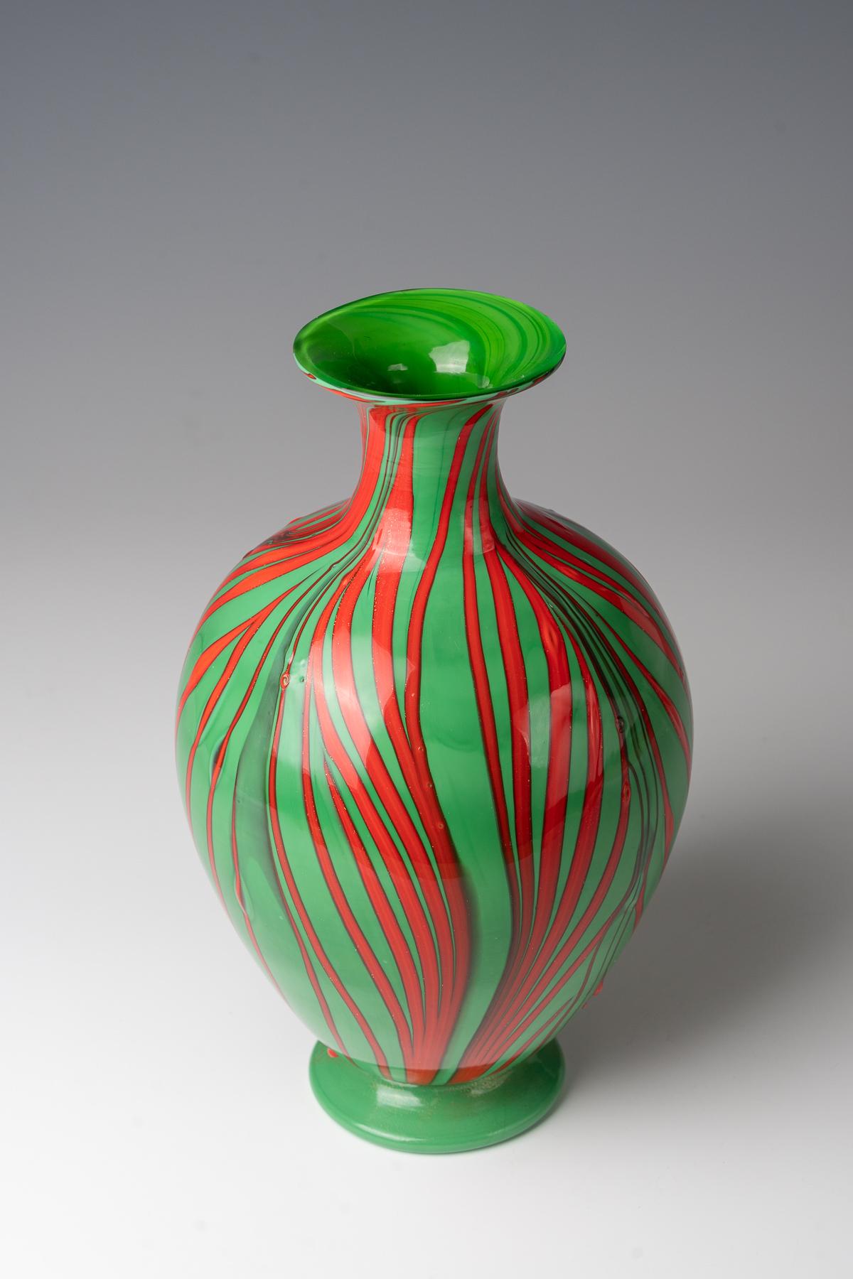 Inizio XX secolo Carlo Scarpa. Raro vaso fenicio decorato, modello 2948. MVM Cappelin in vendita