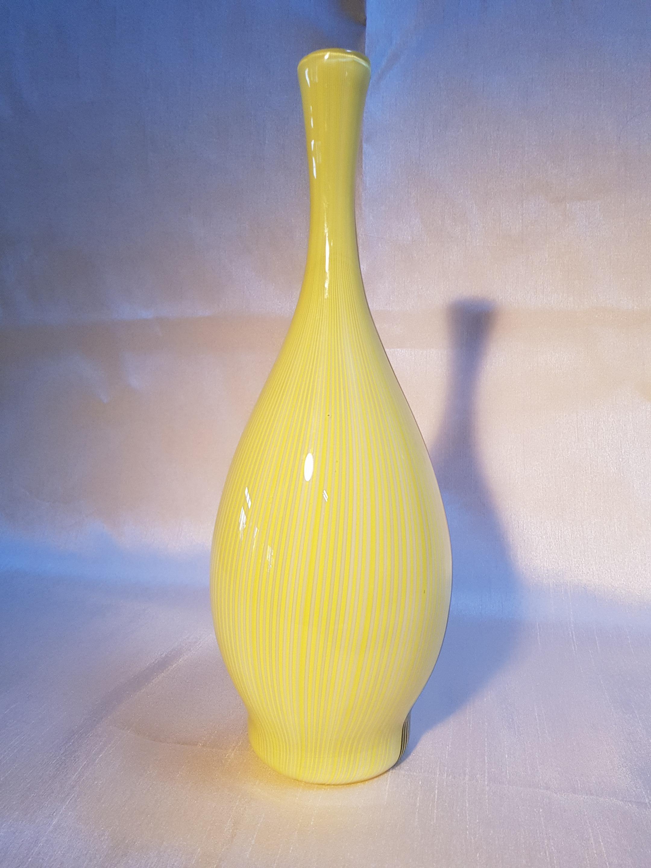 Vase Carlo Scarpa Tessuto Venini Murano Jaune Noir Rayures Verre d'art vénitien en vente 2