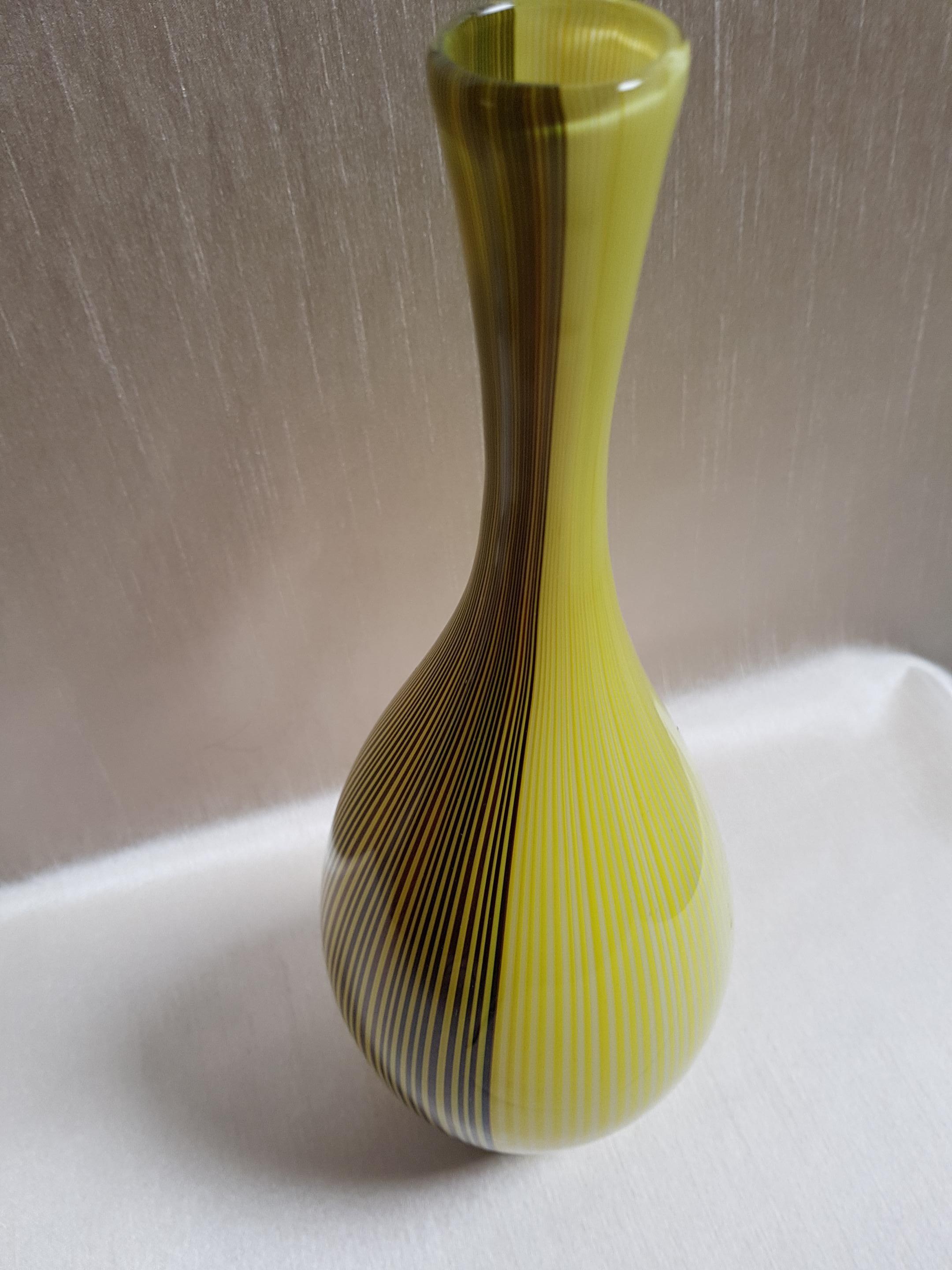 Vase Carlo Scarpa Tessuto Venini Murano Jaune Noir Rayures Verre d'art vénitien en vente 7
