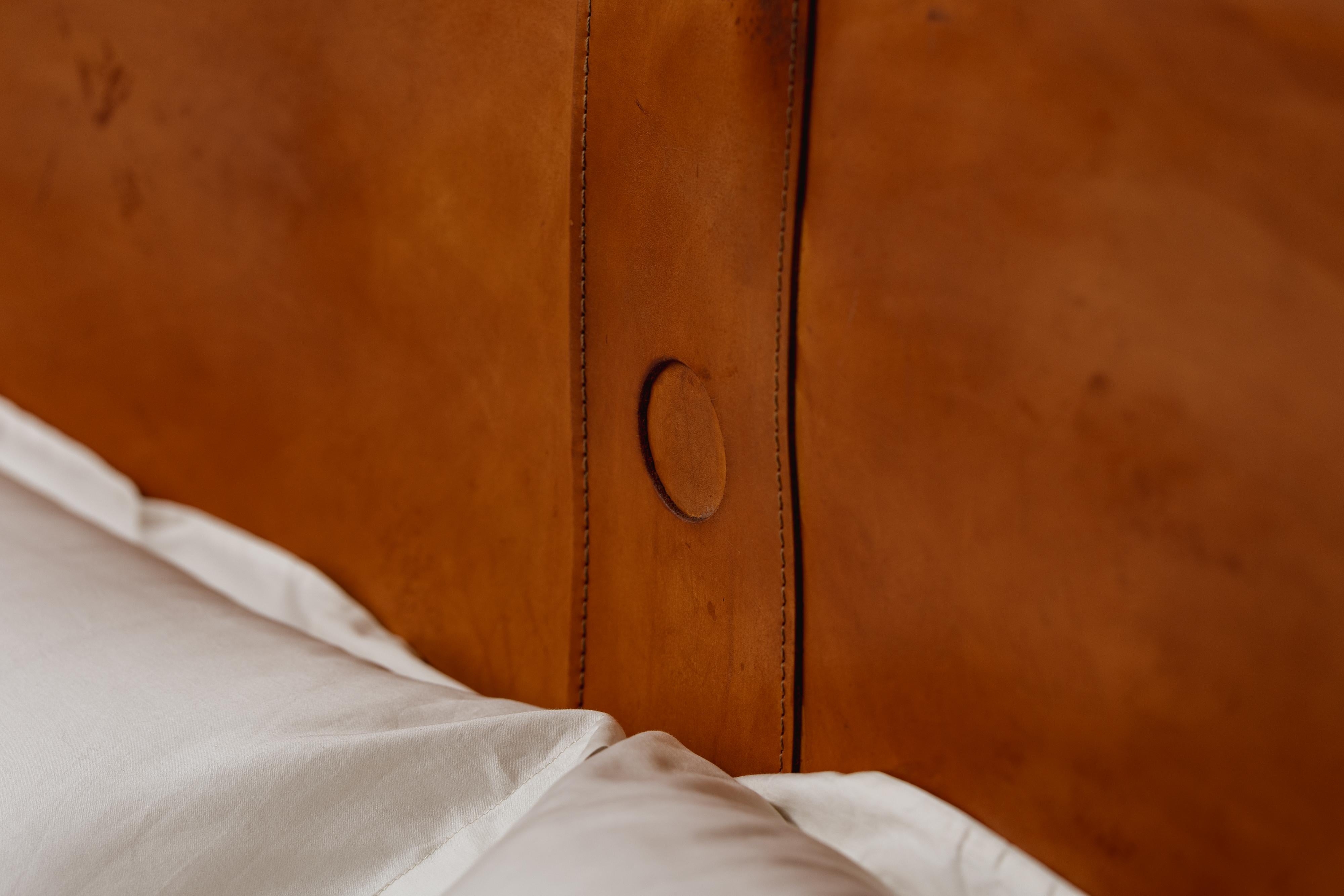 Carlo Scarpa “Toledo” Bed for Simon Gavina, 1975 For Sale 1