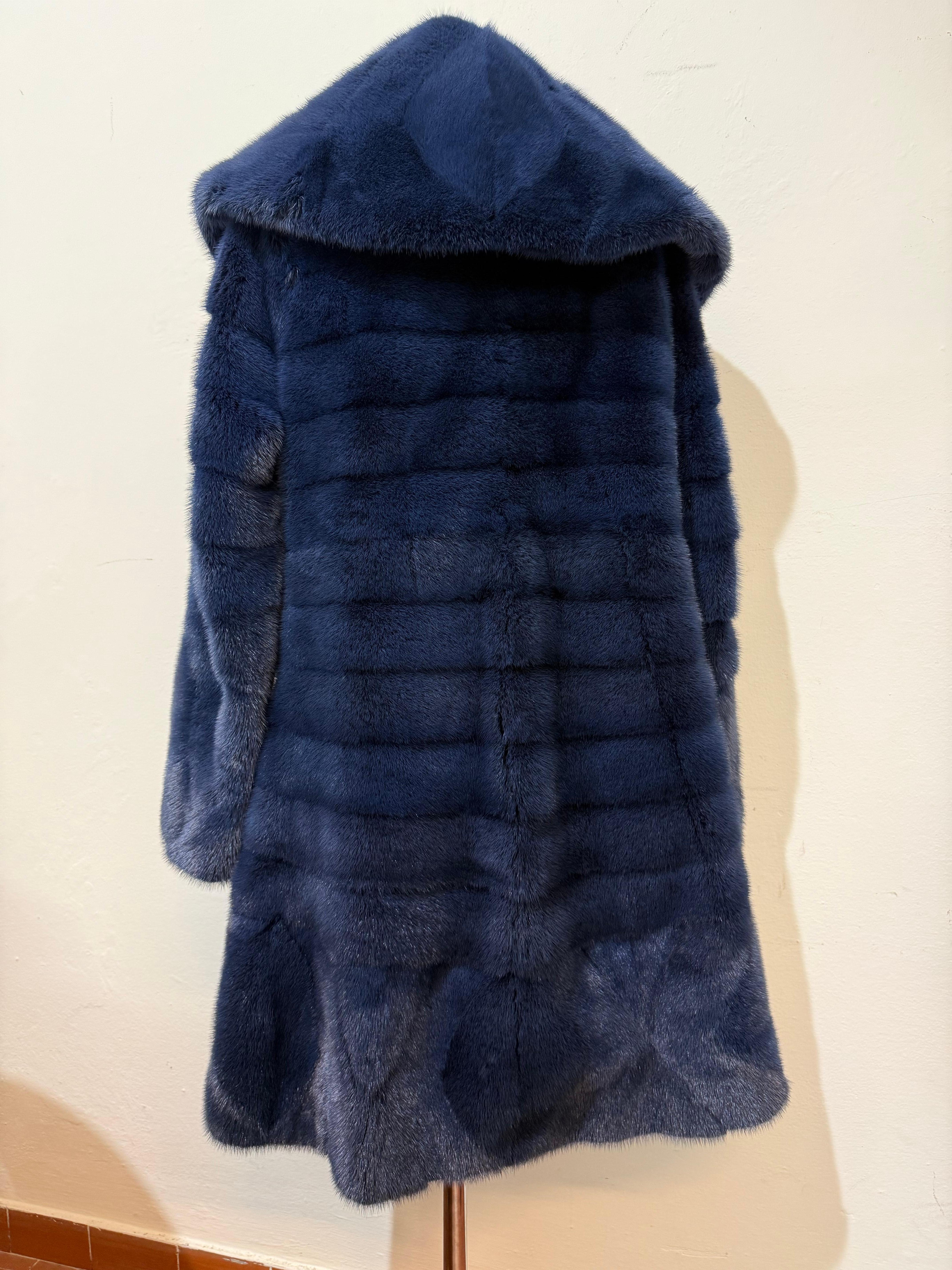 Carlo Tivioli Blauer Nerz Pelzmantel M (Schwarz) im Angebot