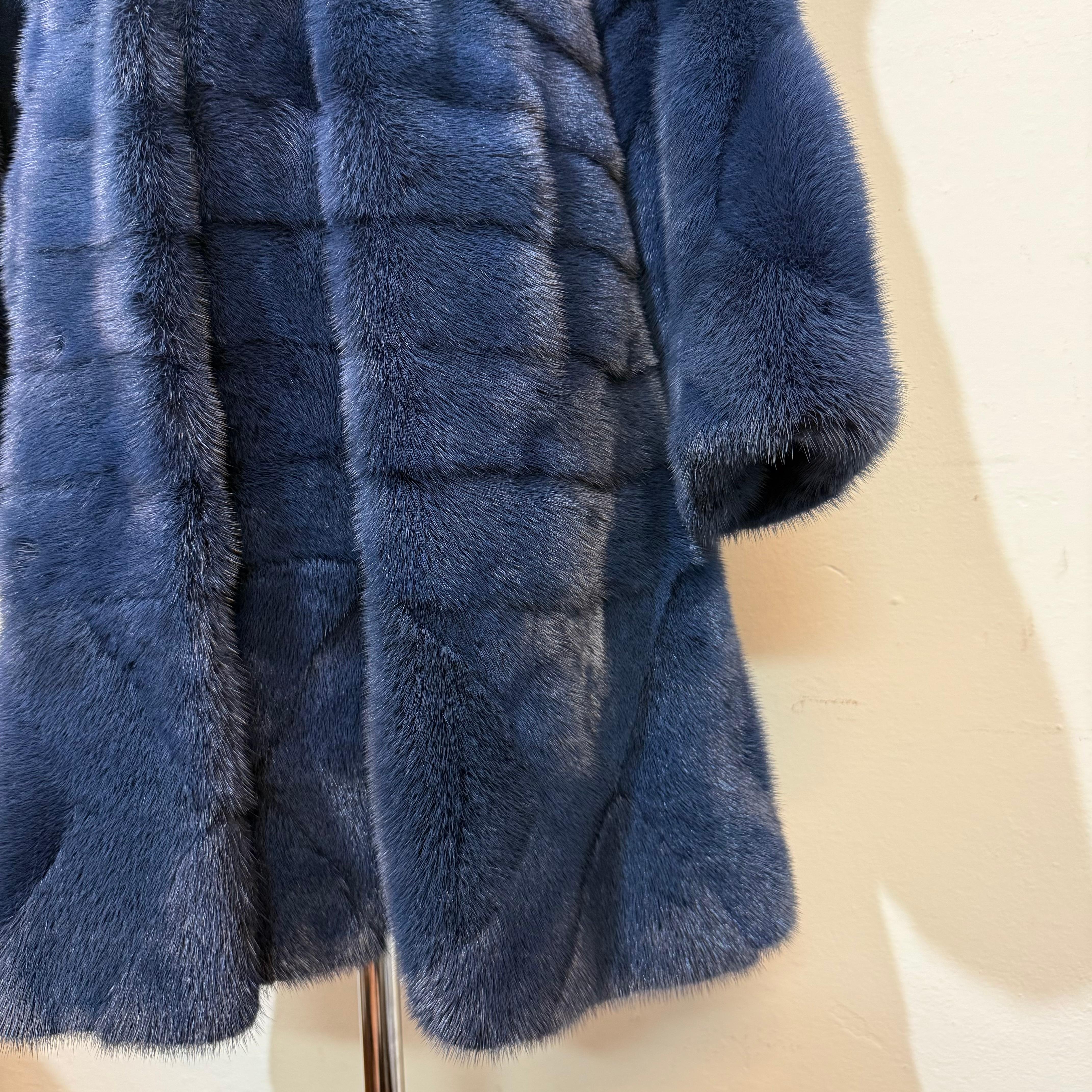 Carlo Tivioli Blauer Nerz Pelzmantel M Damen im Angebot