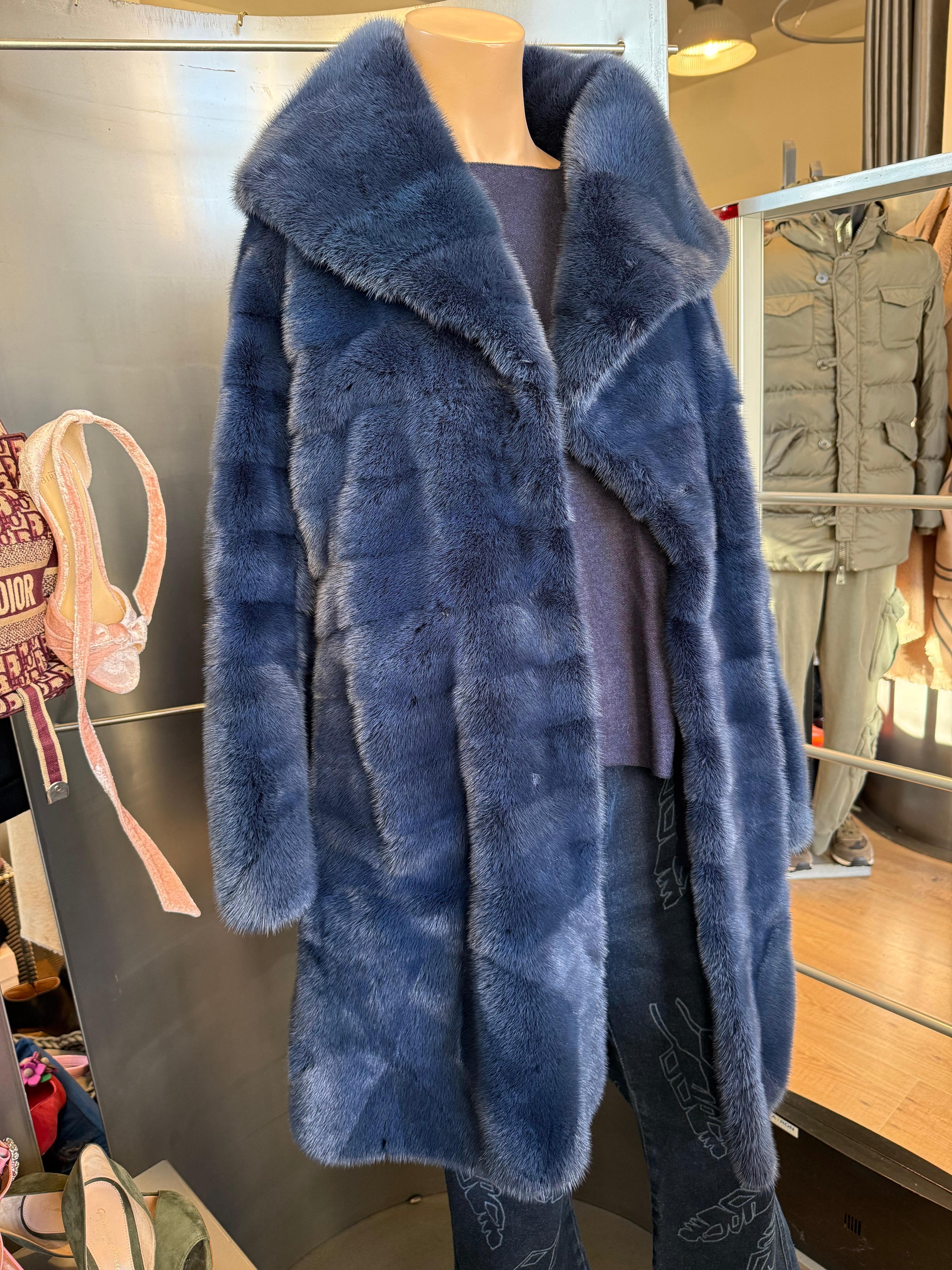 Carlo Tivioli Blauer Nerz Pelzmantel M im Angebot 5