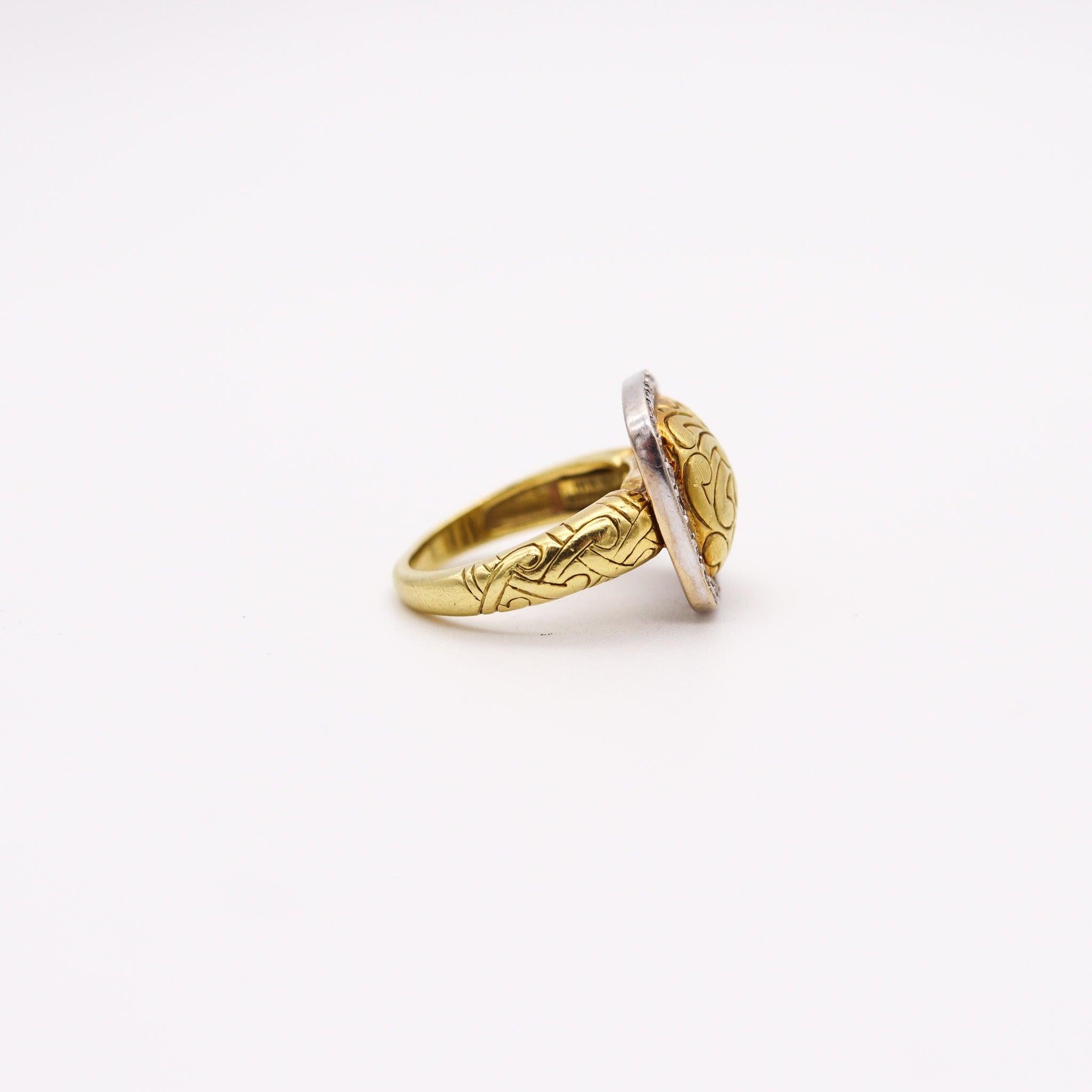 CARLO VIANI Sculptural Cocktail Ring In 18Kt Yellow Gold With Round Diamonds In Excellent Condition For Sale In Miami, FL