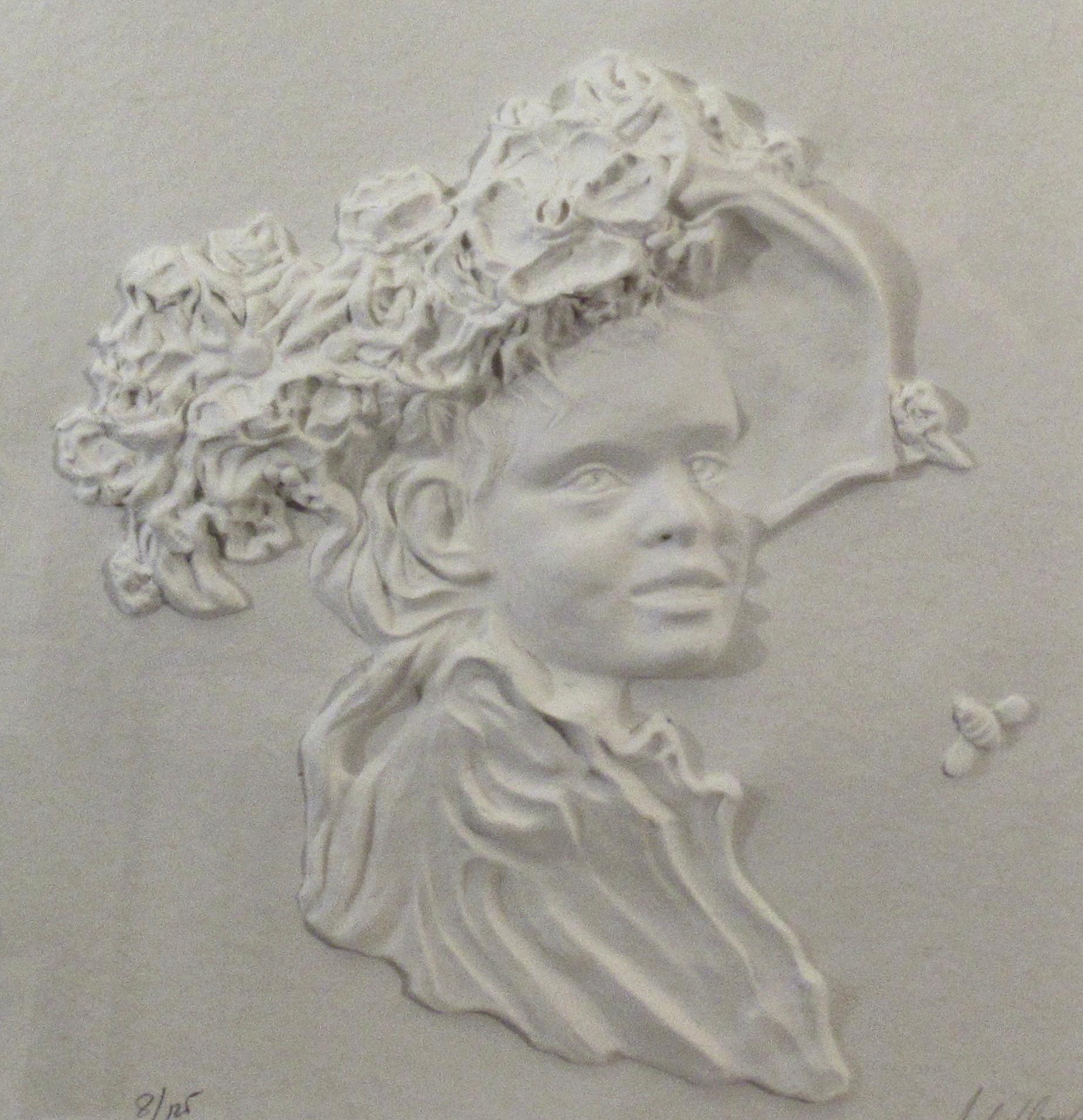 Die Dame mit Vogel (Amerikanische Moderne), Sculpture, von Carlo Wahlbeck