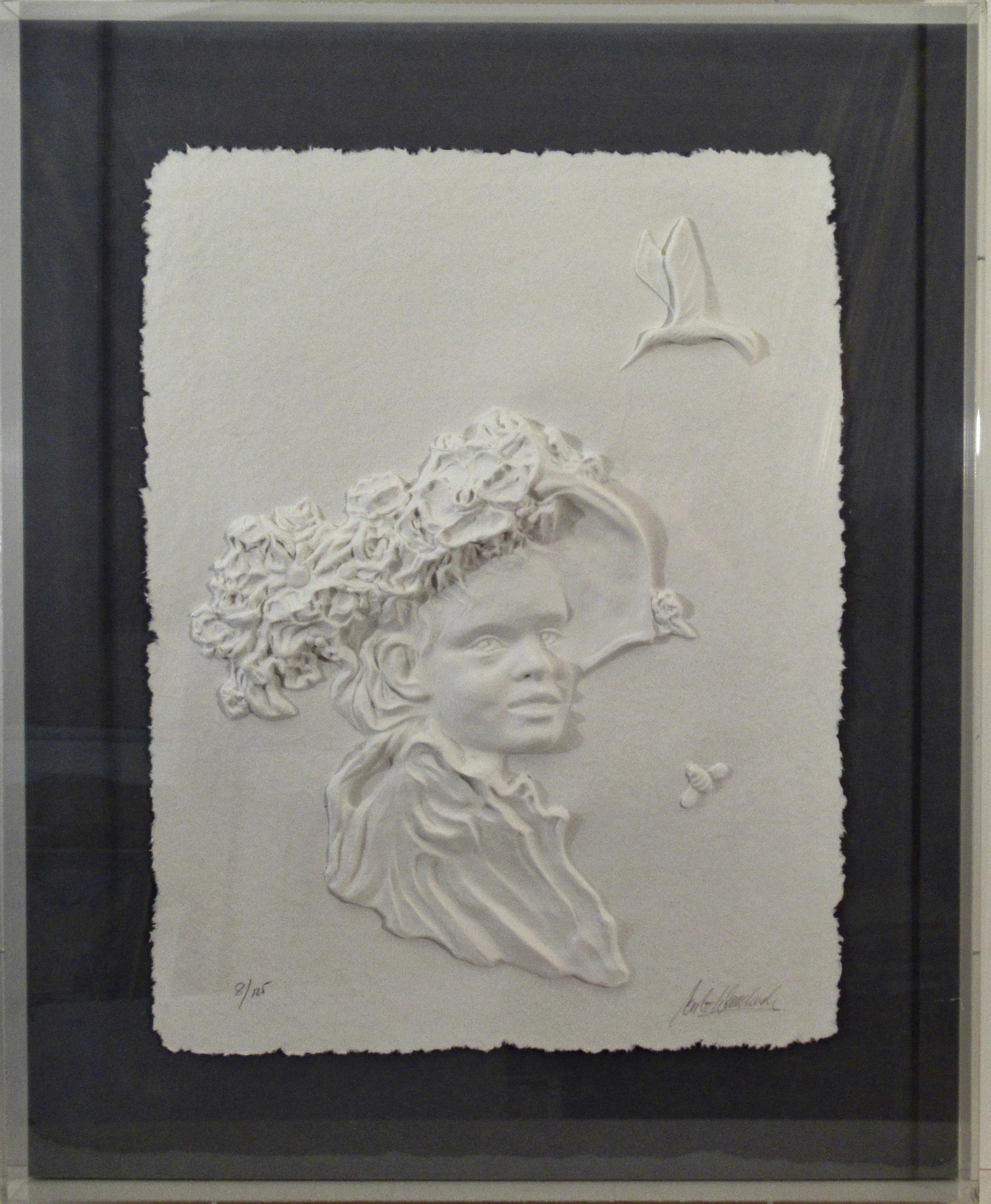 Figurative Sculpture Carlo Wahlbeck - Femme avec oiseau