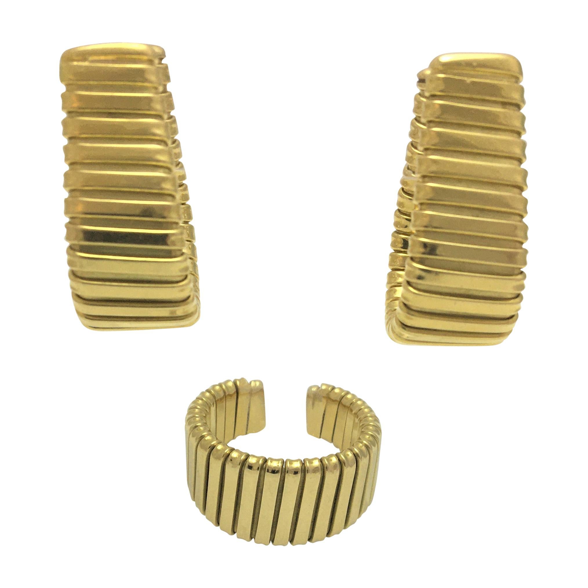 Carlo Weingrill 18 Karat Ribbed Earring and Ring Set