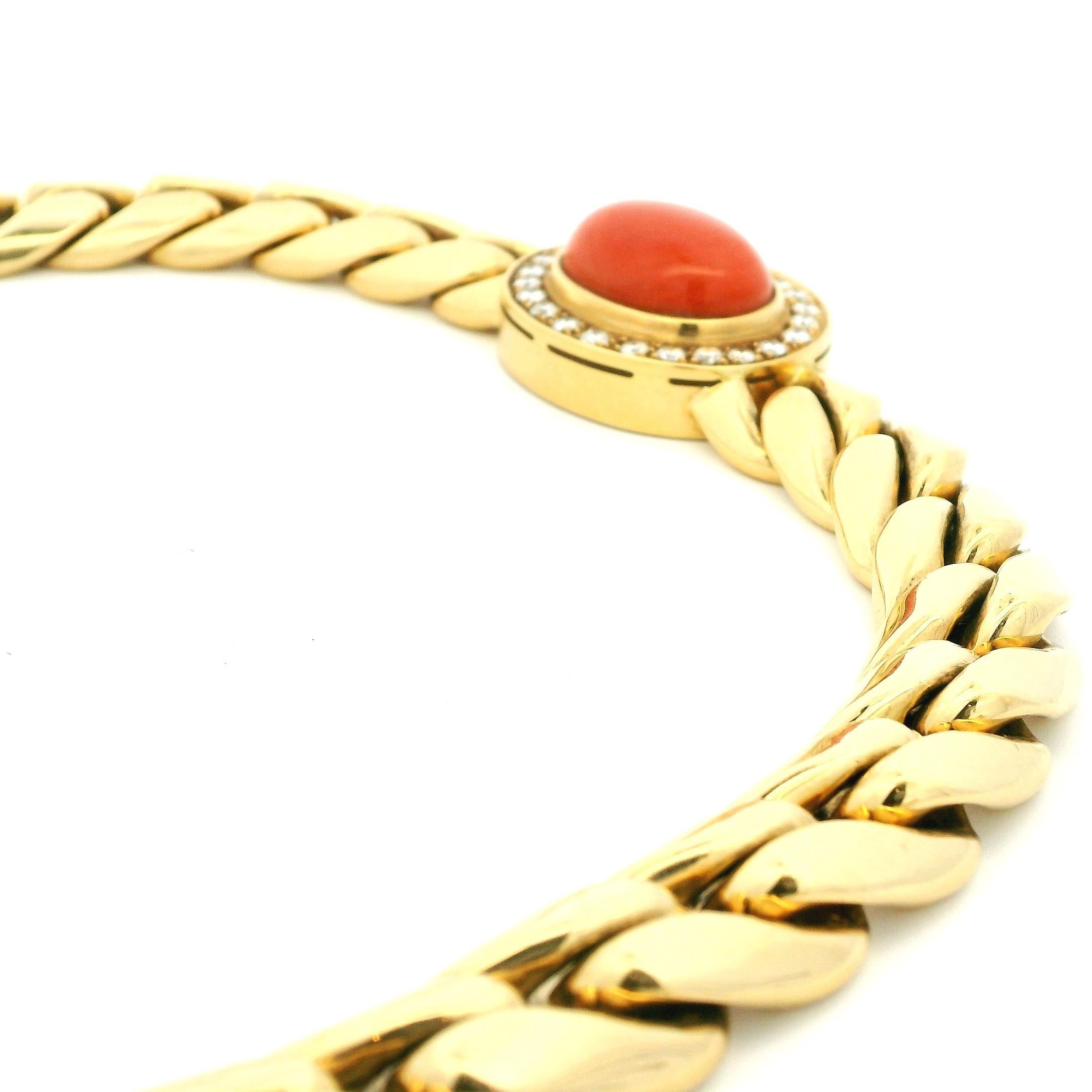 Collier A Link en or 18 carats avec corail et diamant 2,4 carats Pour femmes en vente