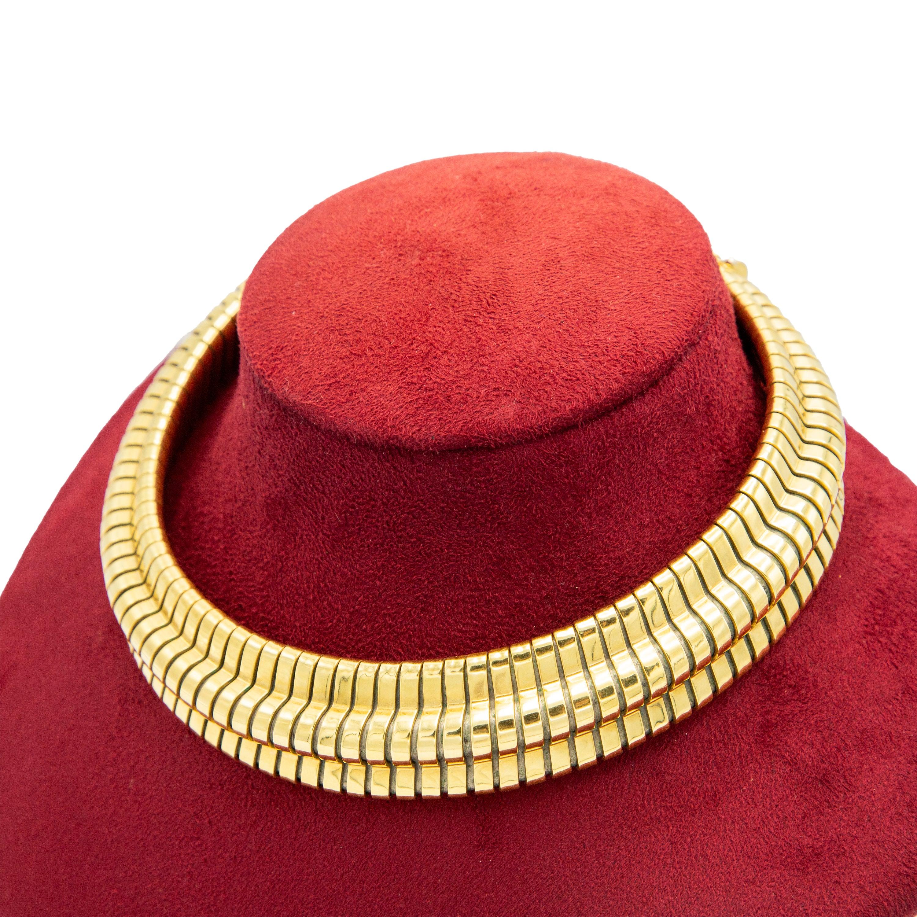 Wide, elegant and sculpted three-dimensional Tubogas Necklace. Made and signed by Weingramsill. Heavy gauge in 18K yellow gold. One of the most imitated pieces of jewelry in the world in terms of style, construcaratsion, and finish, Weingramsill's