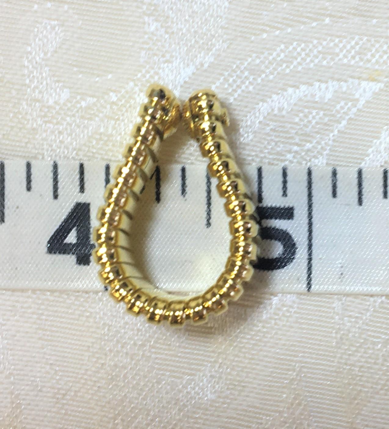 Carlo Weingrill 18 Karat Ribbed Earring and Ring Set For Sale 3