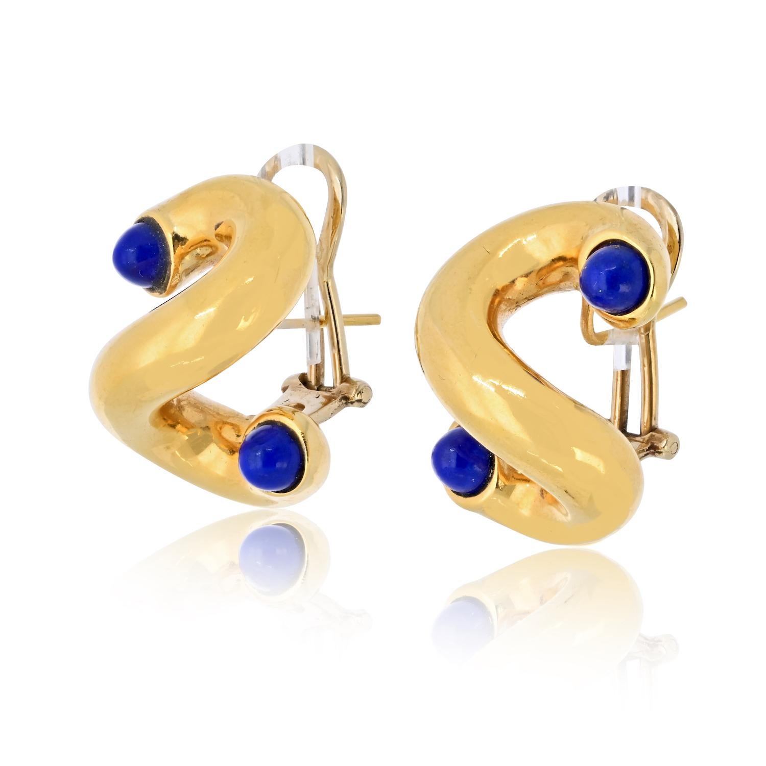 Moderno Carlo Weingrill, orecchini in oro giallo 18 carati Verona 1970, con lapis ritorto in vendita