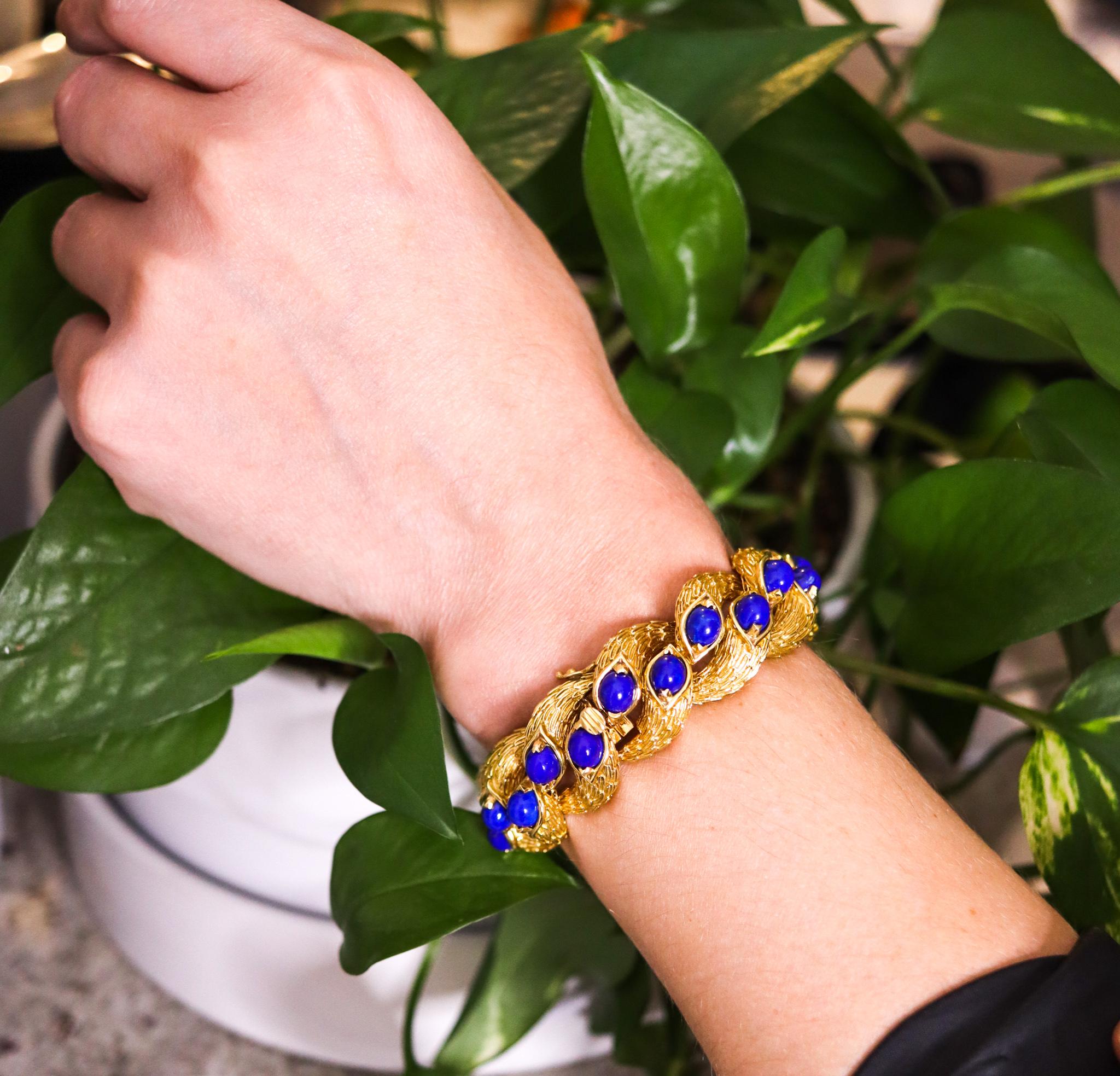 Carlo Weingrill 1960 Byzantine Bracelet in 18Kt Yellow Gold with Lapis Lazuli In Excellent Condition For Sale In Miami, FL