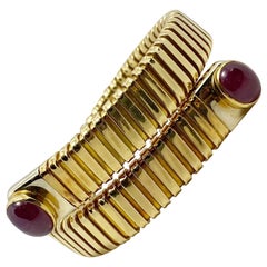 Carlo Weingrill Italy 18 Karat Yellow Gold and Cabochon Ruby Tubogas Bracelet