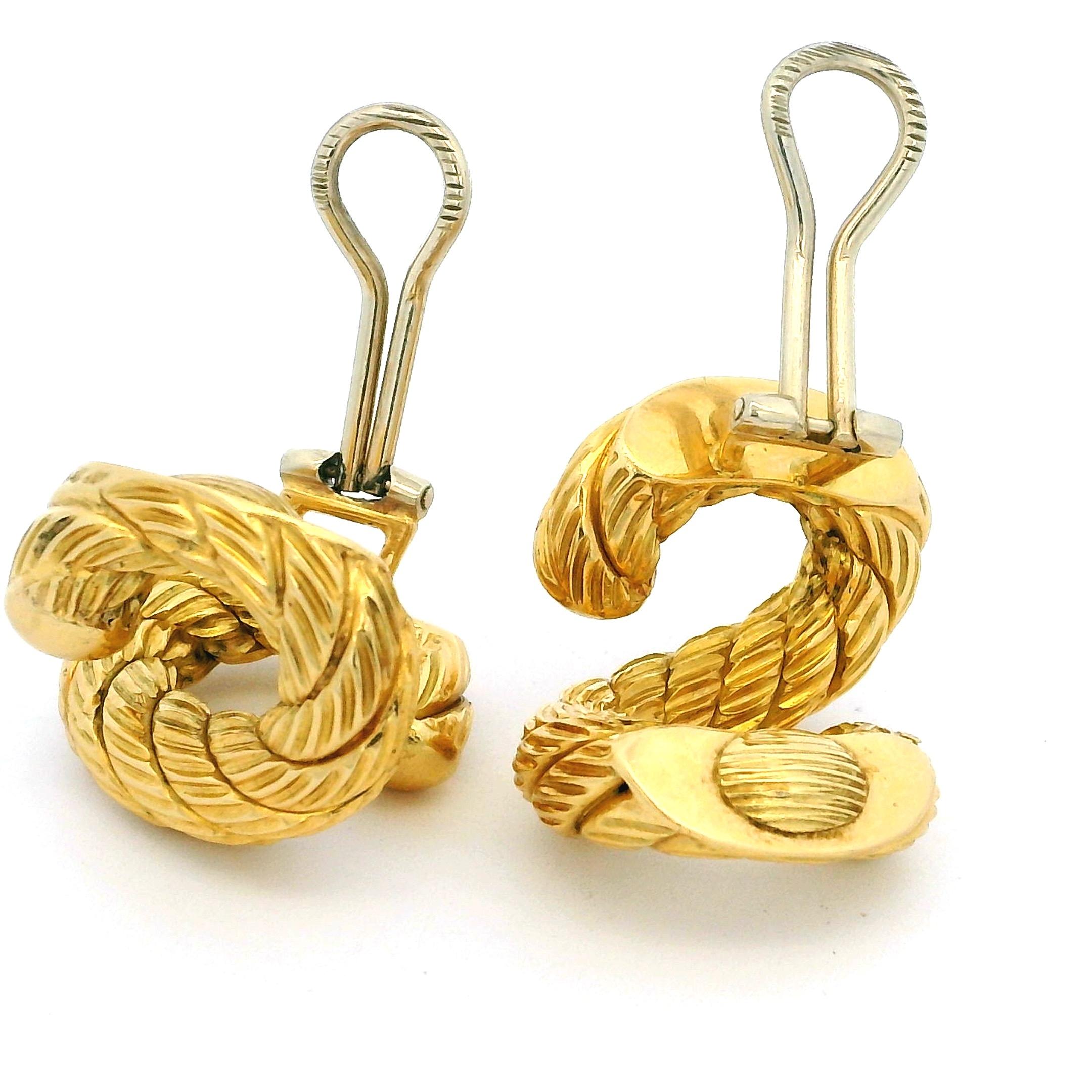 Carlo Weingrill Pendientes de aro abrazador con cable retorcido de oro amarillo de 18 quilates, 18,35 Gr en venta 8