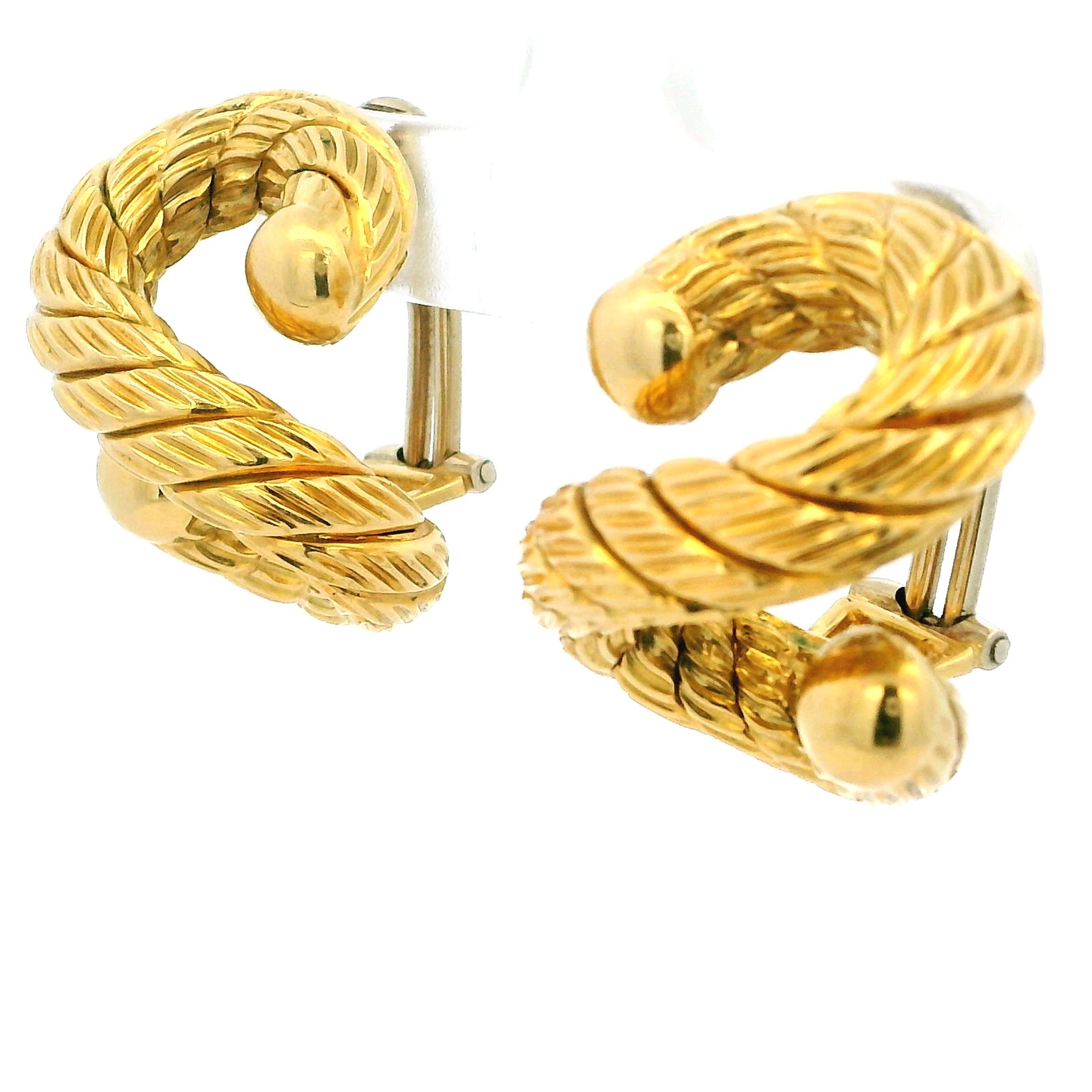 Carlo Weingrill Pendientes de aro abrazador con cable retorcido de oro amarillo de 18 quilates, 18,35 Gr en venta 2