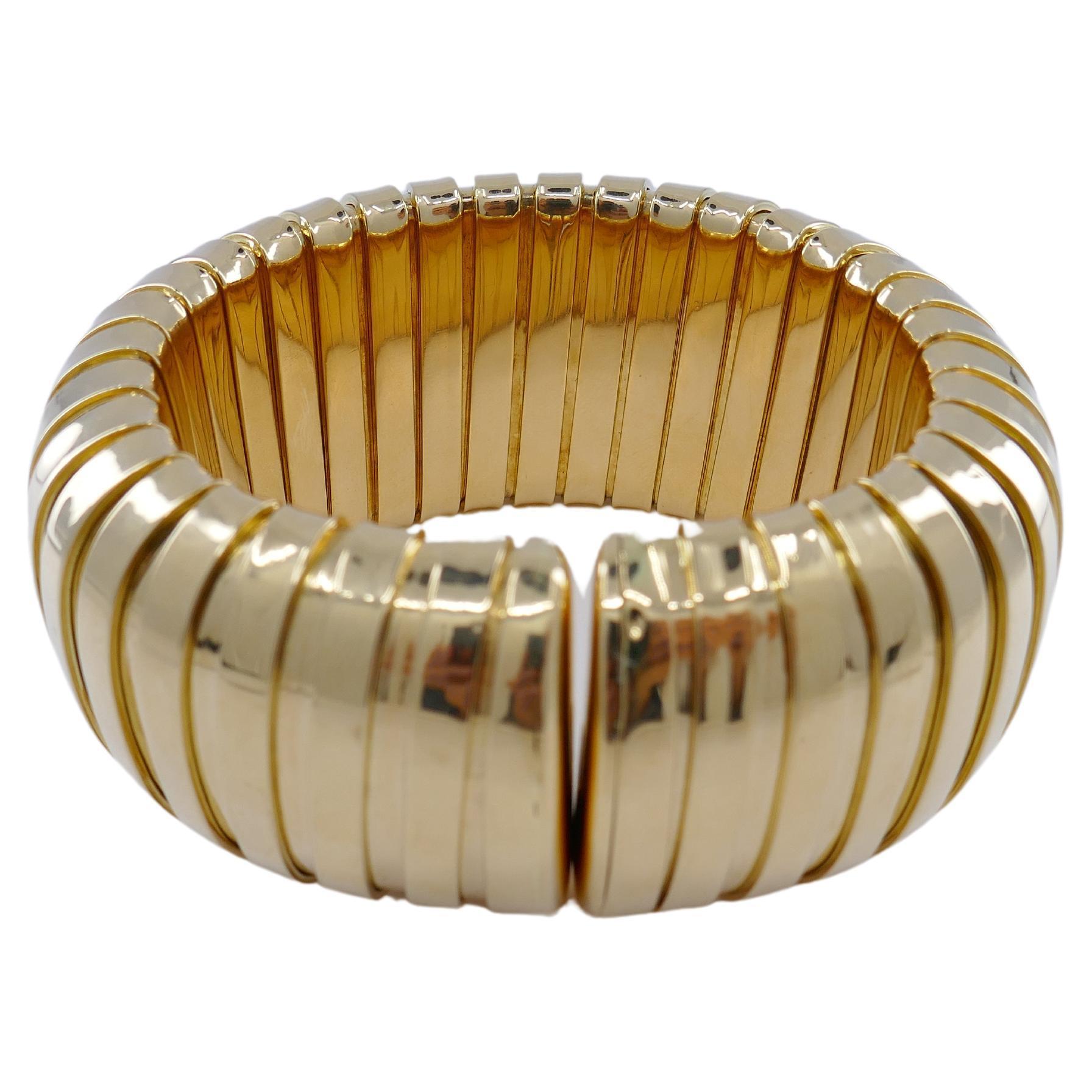 Carlo Weingrill Tubogas Gold Cuff Bracelet In Excellent Condition In Beverly Hills, CA