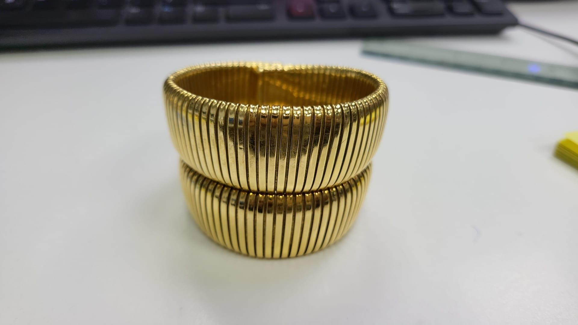 Carlo Weingrill Vintage 127.90 Grams 18 Karat Yellow Gold Tubogas Bracelet 7