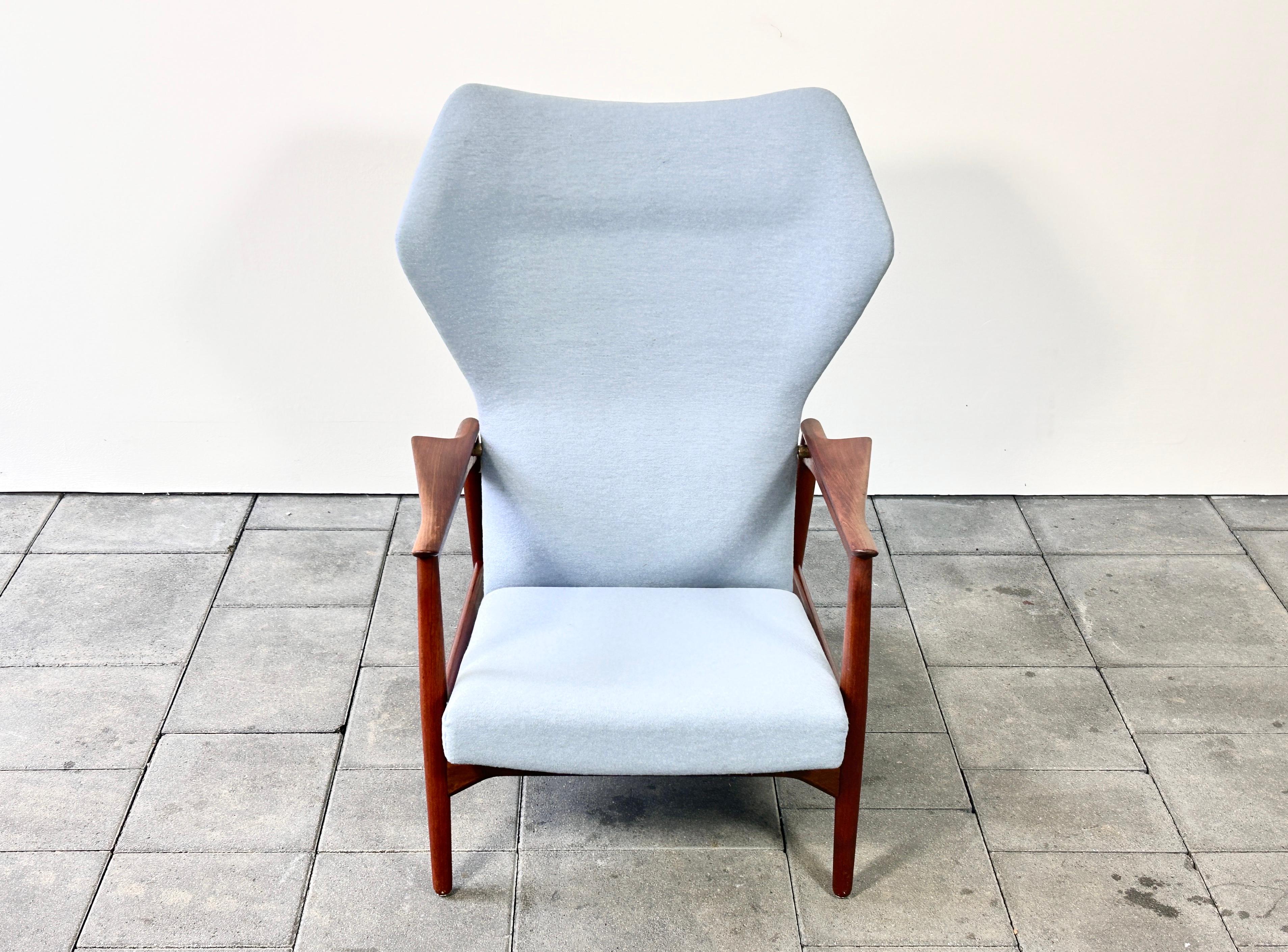 Carlo Wingback Lounge Chair designed by Ib Kofod Larsen 1954 For Sale 5