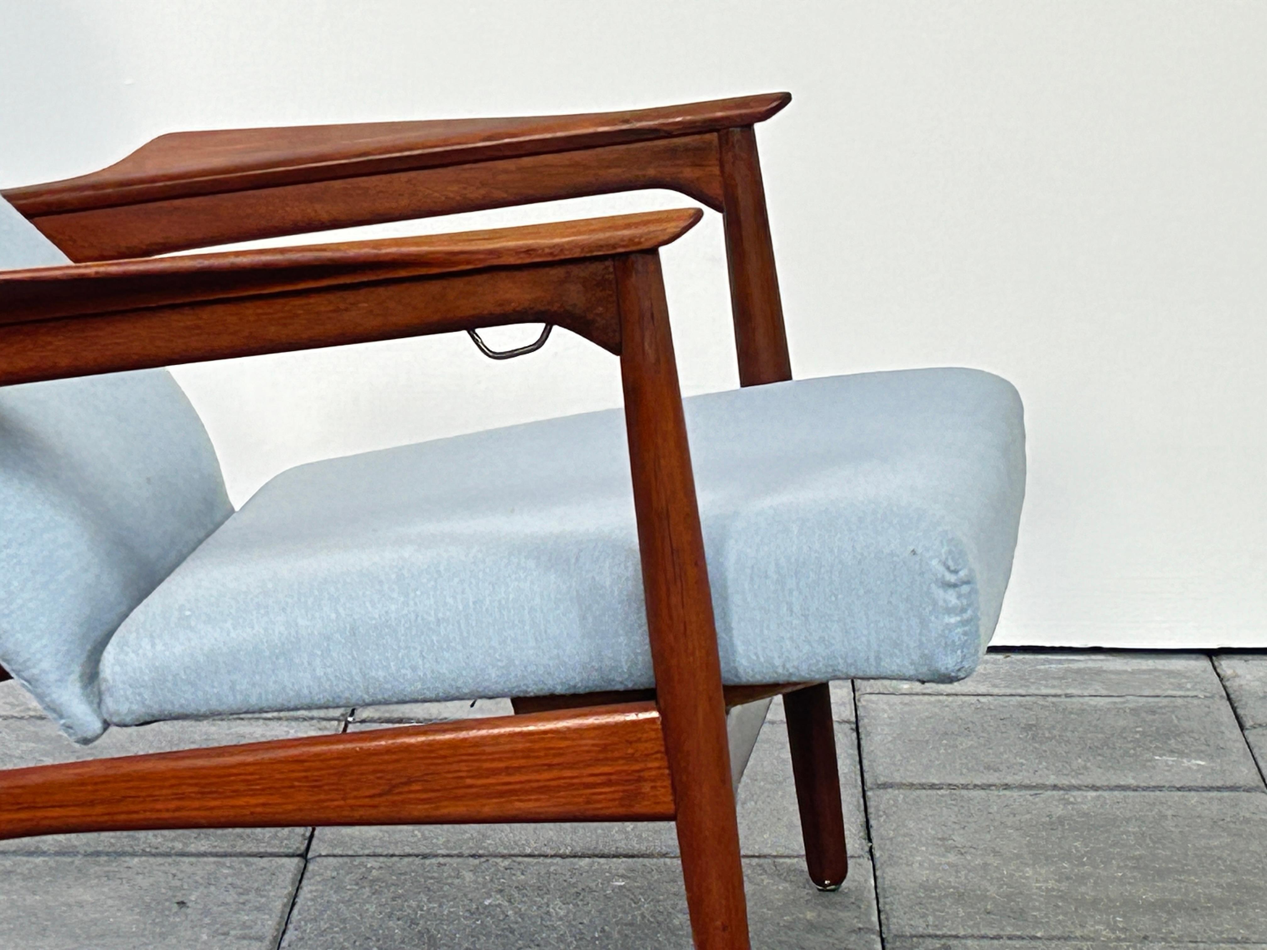 Carlo Wingback Lounge Chair designed by Ib Kofod Larsen 1954 For Sale 8