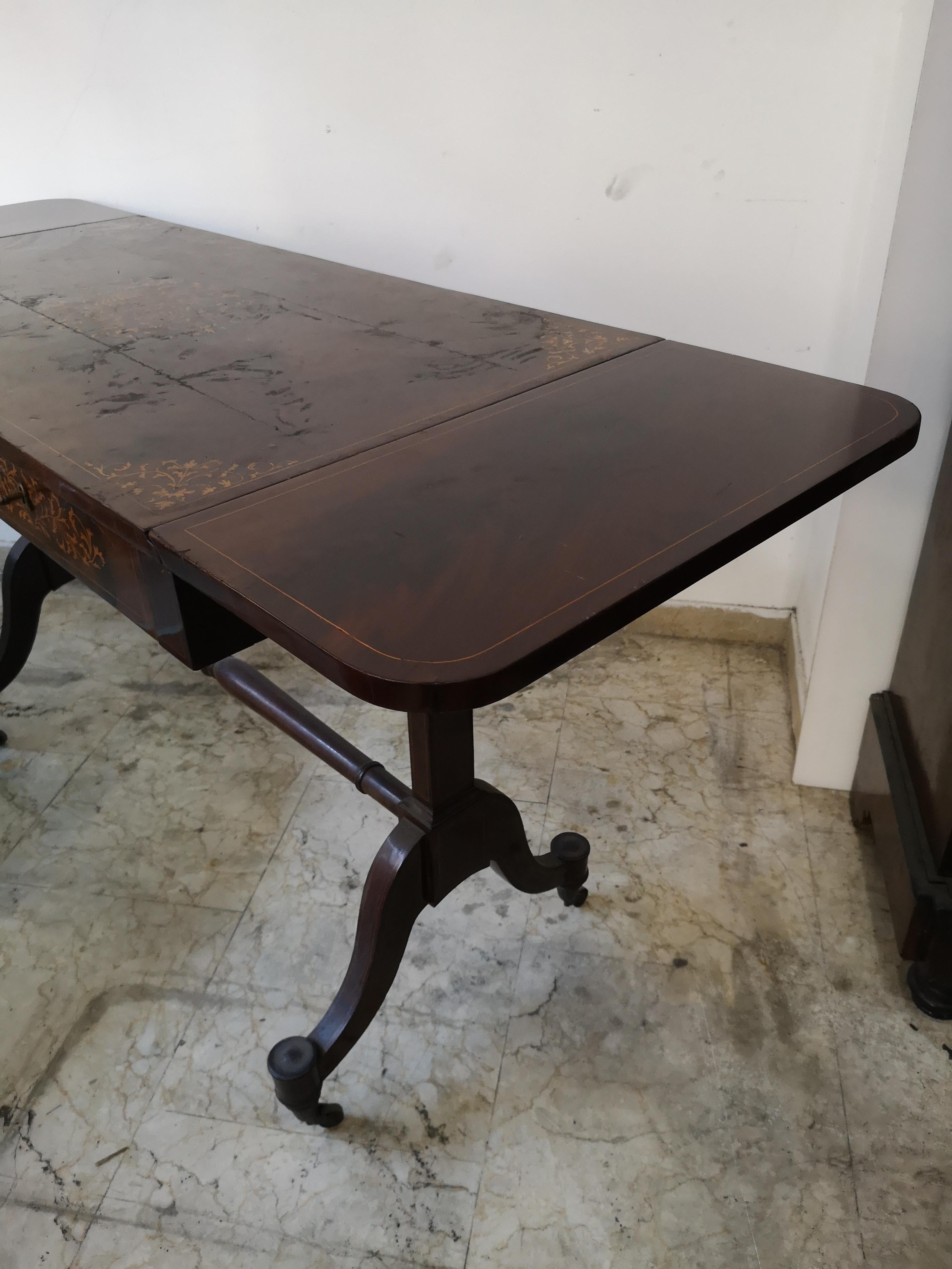 Carlo X desk in mahogany feather with two drawers, mid-19th century in vendita 12