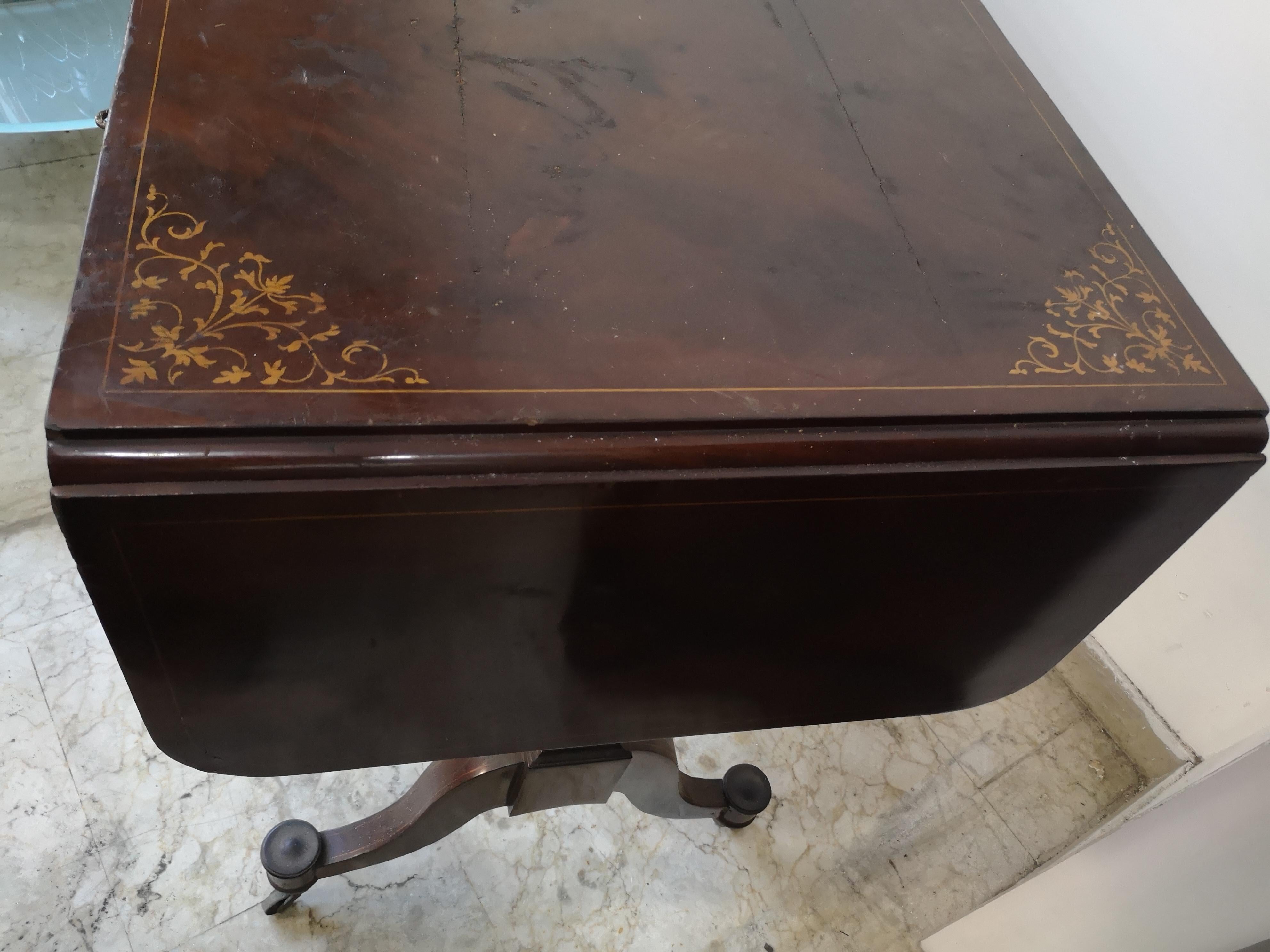 Carlo X desk in mahogany feather with two drawers, mid-19th century in vendita 13