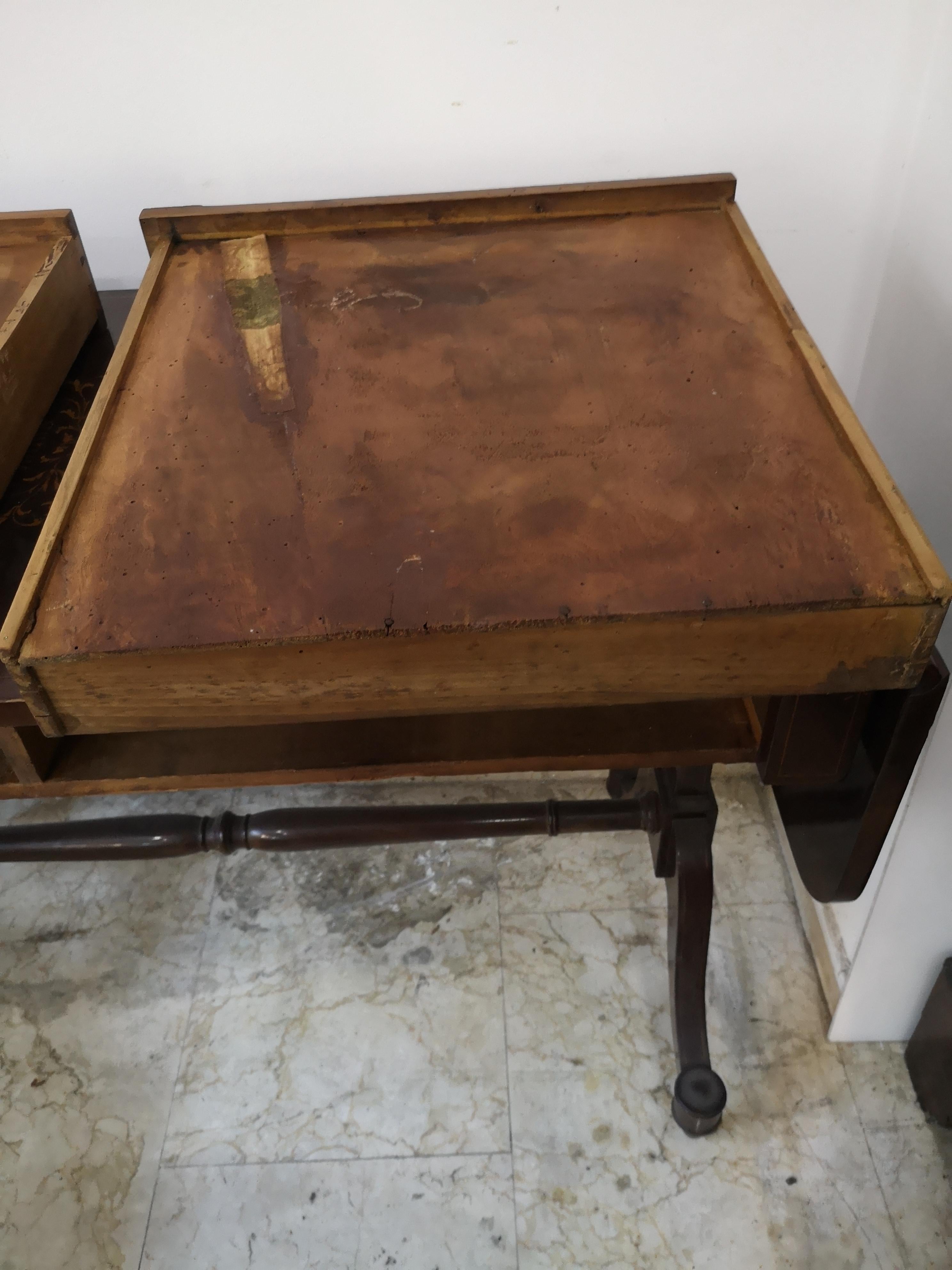 Carlo X desk in mahogany feather with two drawers, mid-19th century in vendita 2