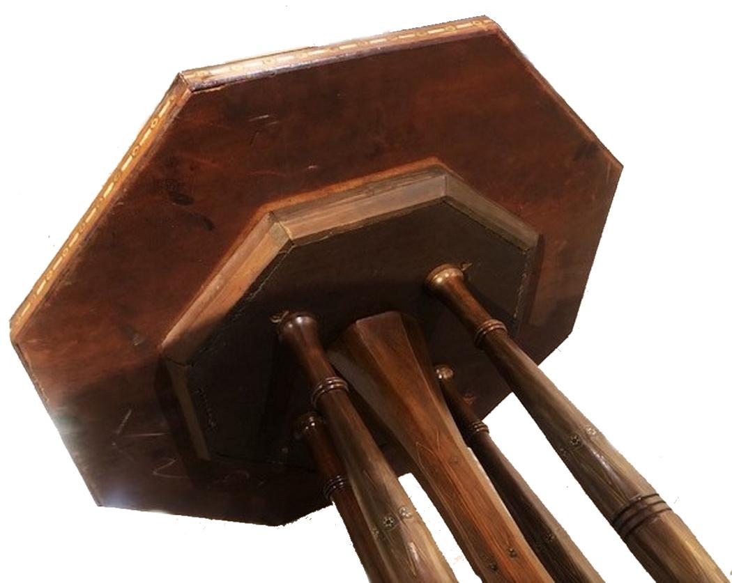 Carlo Zen, table d'appoint en nacre et fil de laiton incrusté, Italie, circa 1900 en vente 4