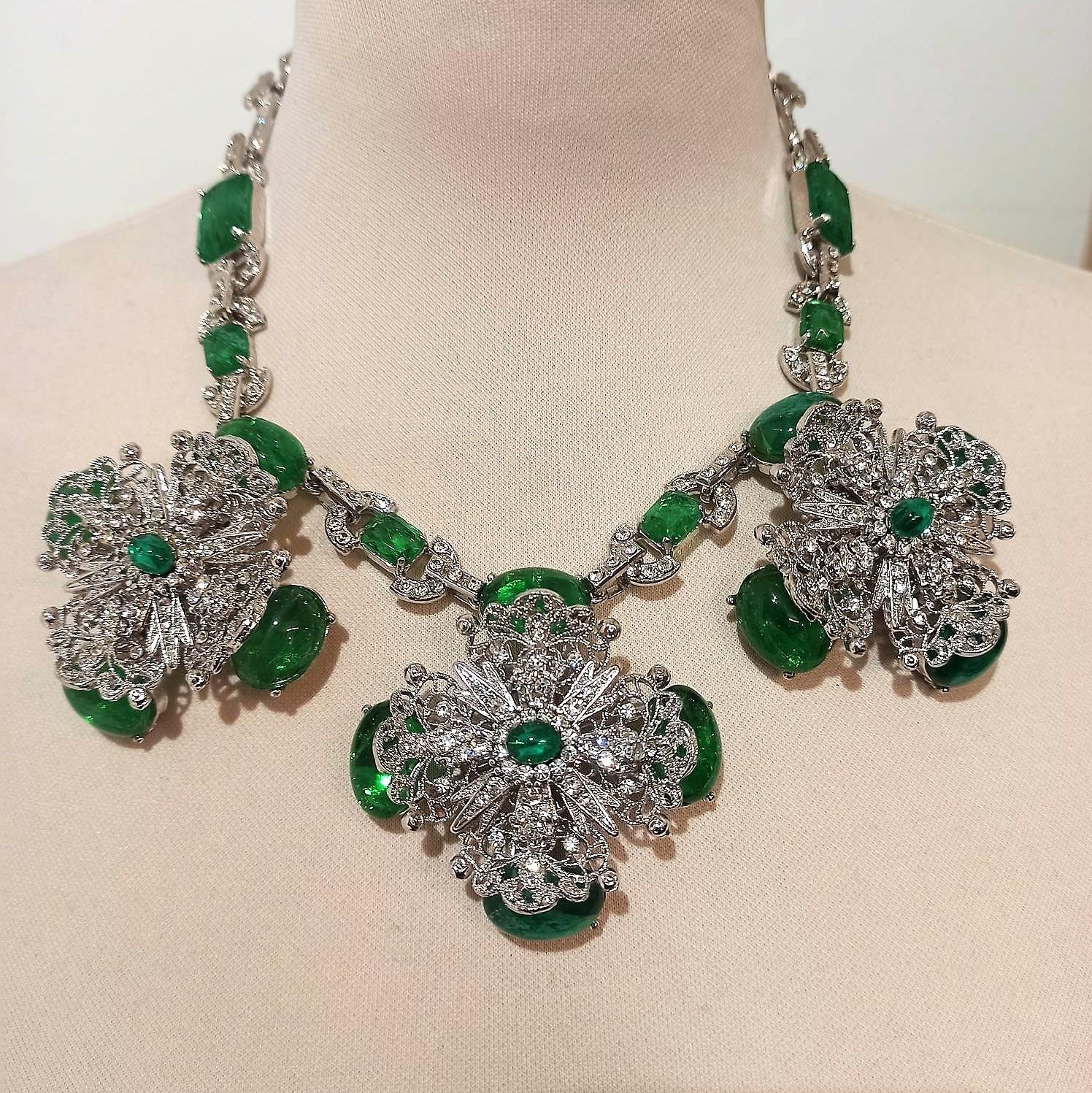 Fantastic piece by Carlo Zini
One of the world greatest bijoux designers
Non allergenic rhodium
Amazing hand application of swarovski crystals
Emerlad like crystals
100% Artisanal work
Made in Milano
Worldwide express shipping included in the price !