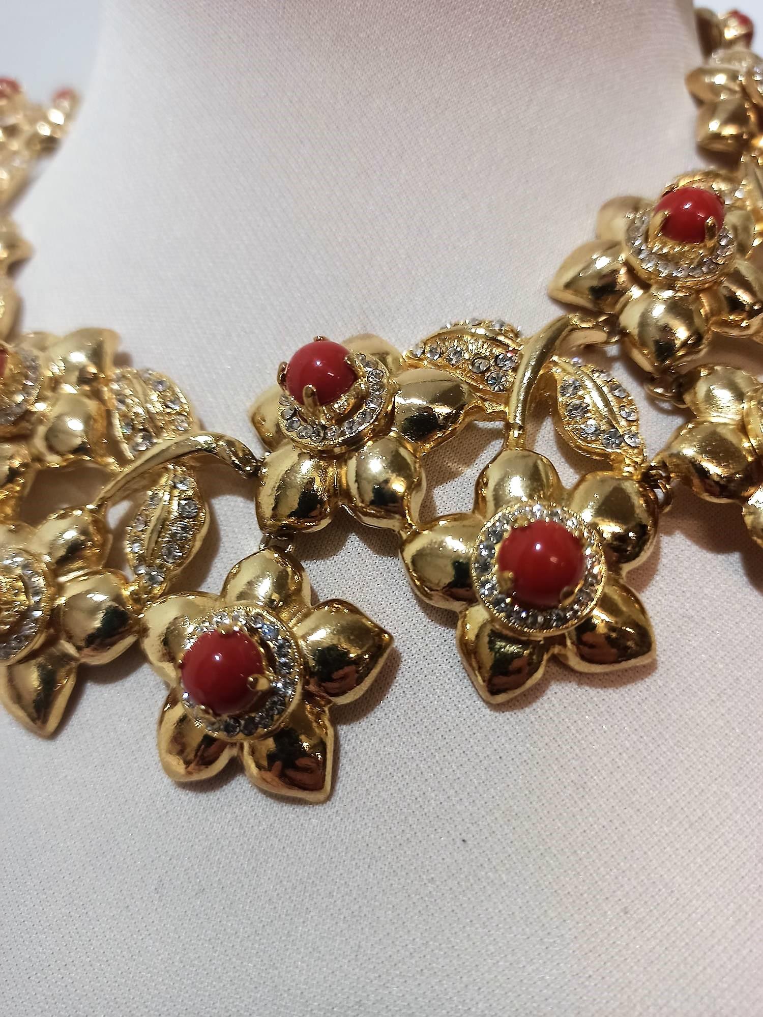 Donna Carlo Zini Collier floreale d'oro in vendita