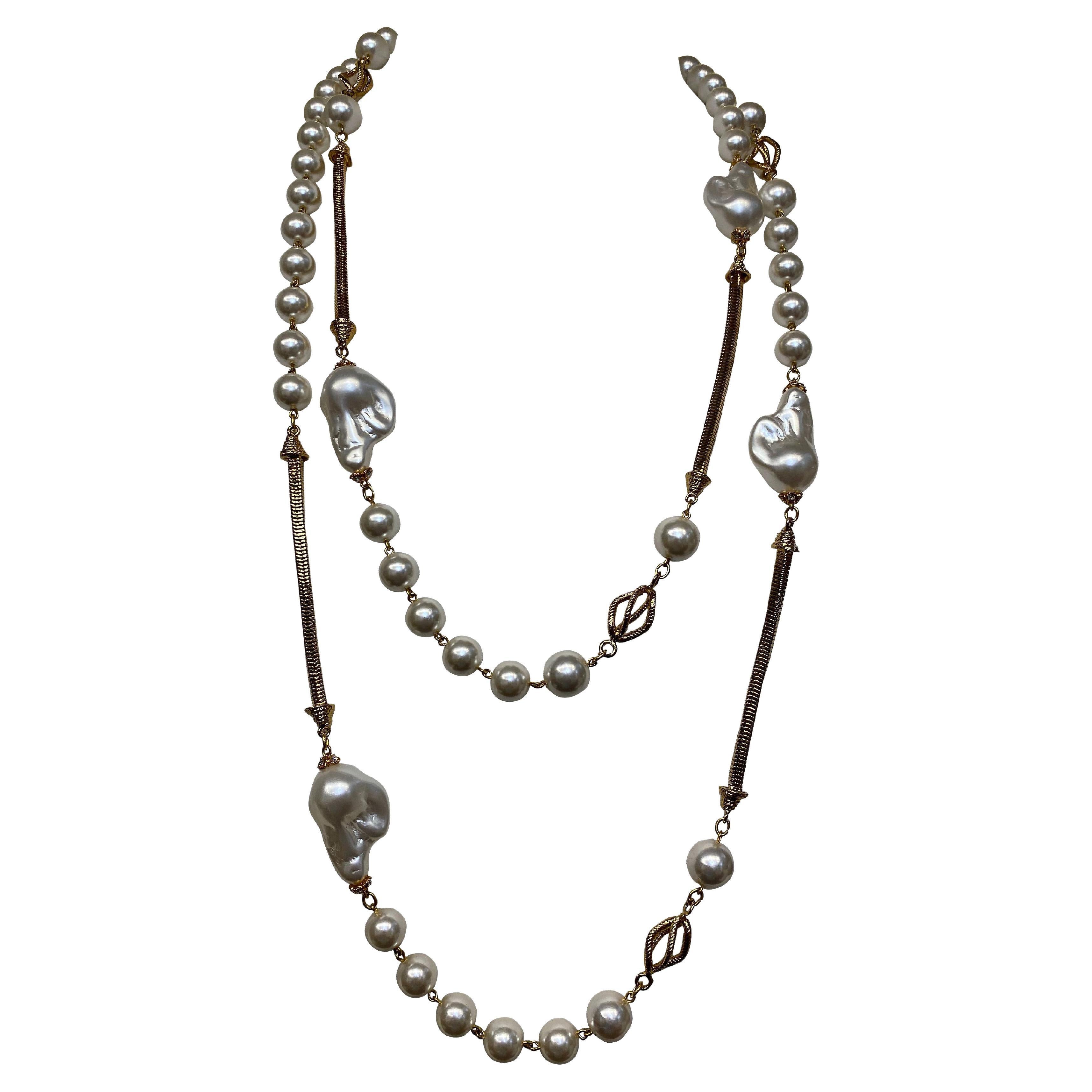 Carlo Zini Long Pearls Necklace For Sale