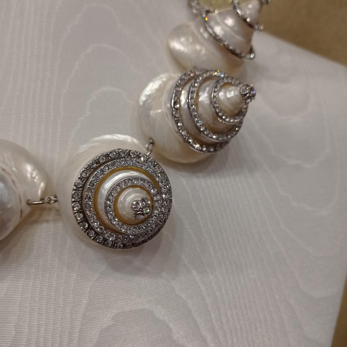 Collier di conchiglie marine Carlo Zini In condizioni Nuovo in vendita a Gazzaniga (BG), IT