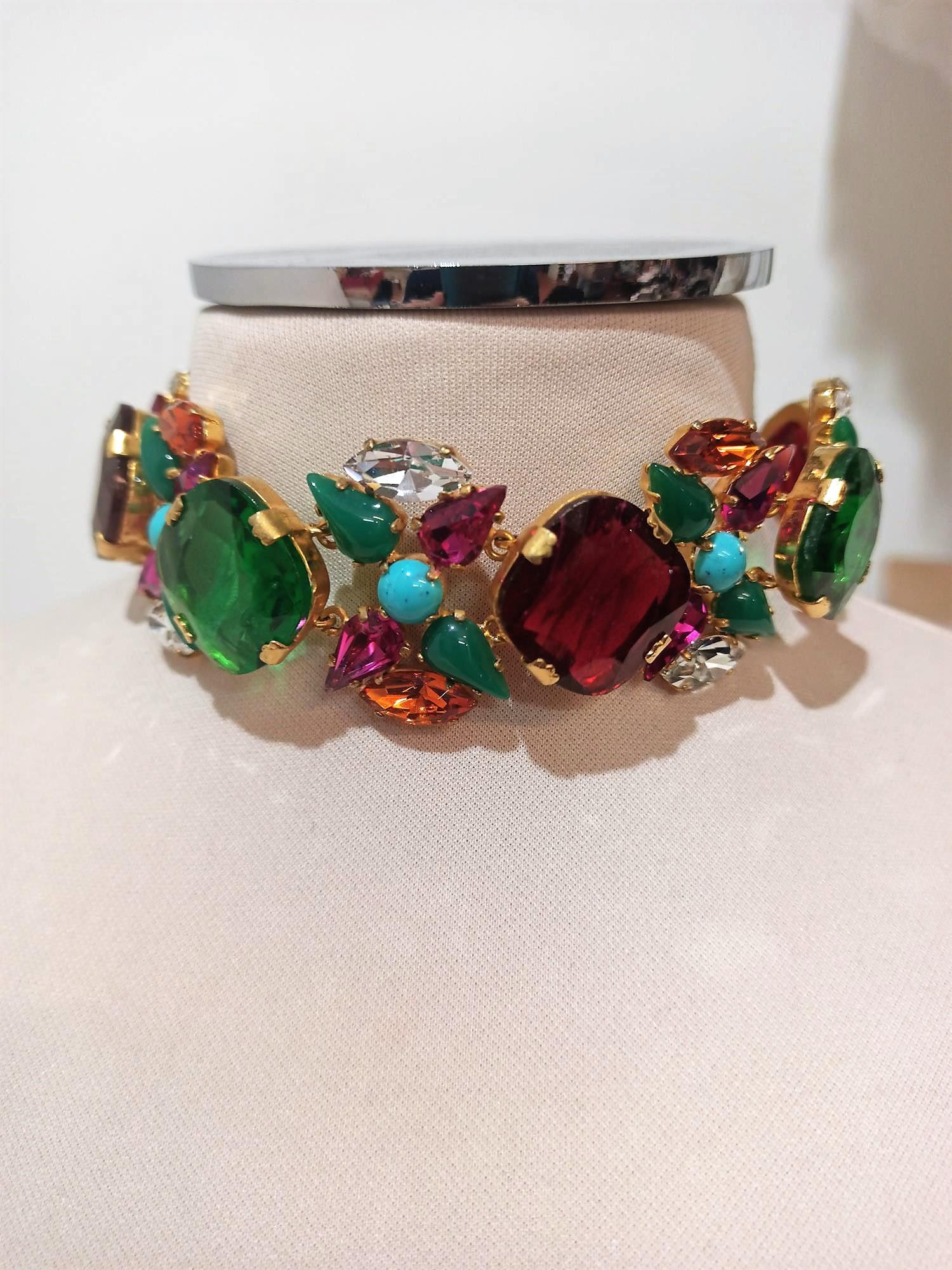 Fantastic piece by Carlo Zini
One of the world greatest bijoux designers
Non allergenic brass
18 KT Gold dipped
Amazing hand application of swarovski crystals
Multicolored tailor made crystals
100% Artisanal work
Made in Milano
Worldwide express
