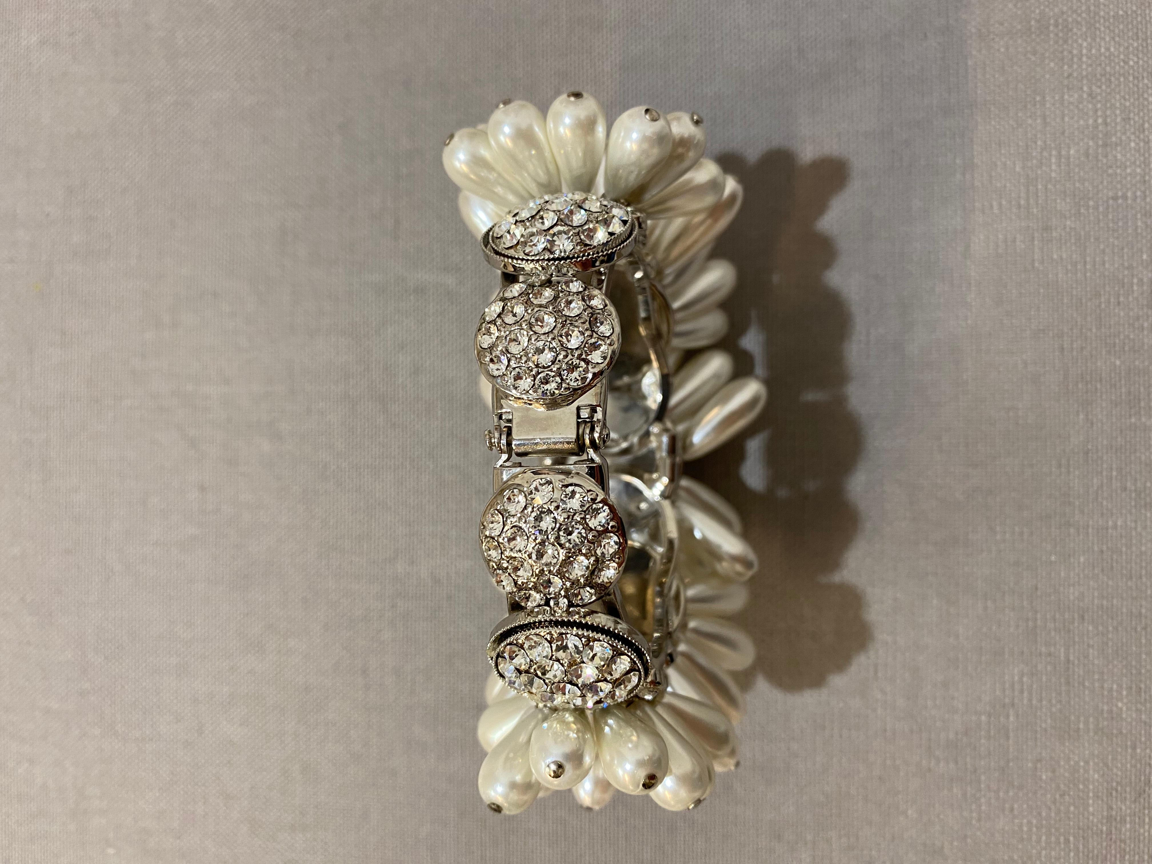 Women's Carlo Zini Pearls Bracelet For Sale