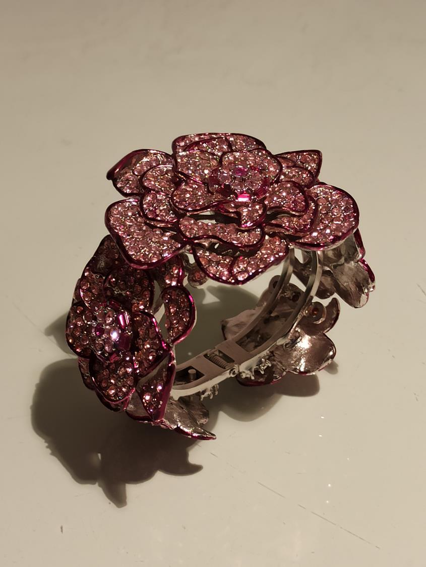 Carlo Zini Pink Flowers Bracelet In New Condition For Sale In Gazzaniga (BG), IT