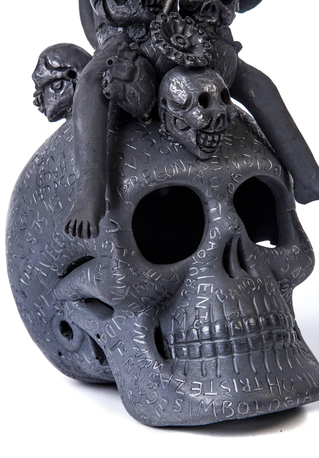 Dime tus Secretos / Ceramics Black Clay Mexican Folk Art - Sculpture by Carlomagno Pedro Martinez 