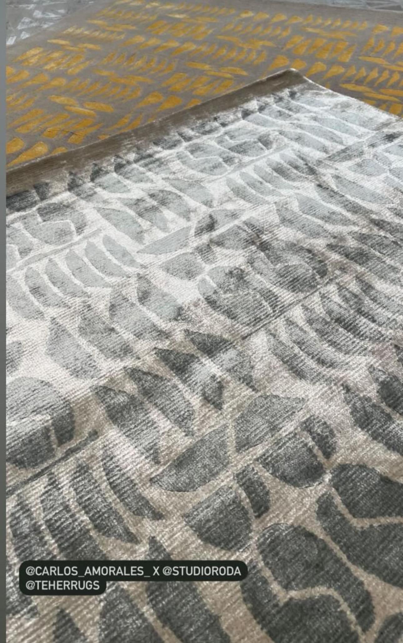 Carlos Amorales & Studio RODA Nepal Wolle/Seide Ltd Ed Handgeknüpfter Teppich Größe 6×4 (Nepalesisch) im Angebot