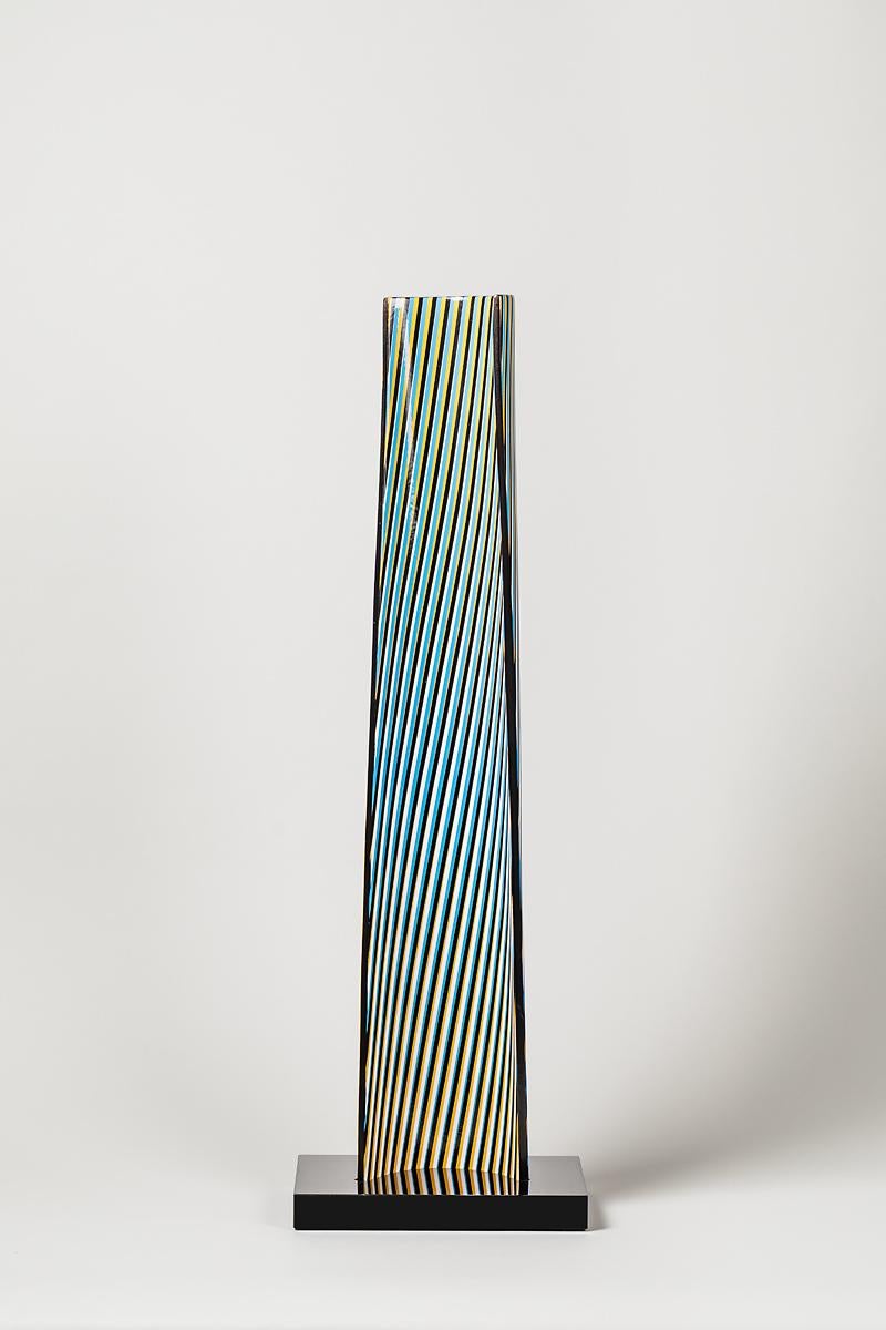 CARLOS CRUZ-DÍEZ - CROMOVELA 22. Limited edition sculpture. Op Art, Modern - Black Abstract Sculpture by Carlos Cruz-Diez